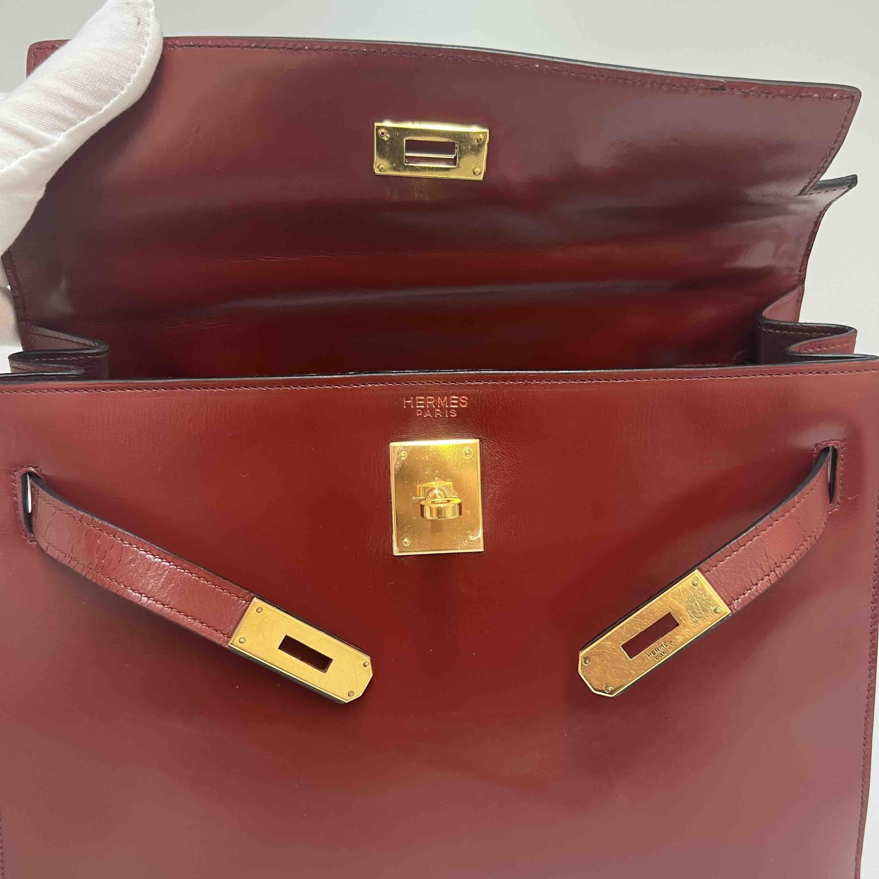 Hermès - Sac Kelly 32 rare vintage en cuir rouge avec boîte en H, rare en vente 7