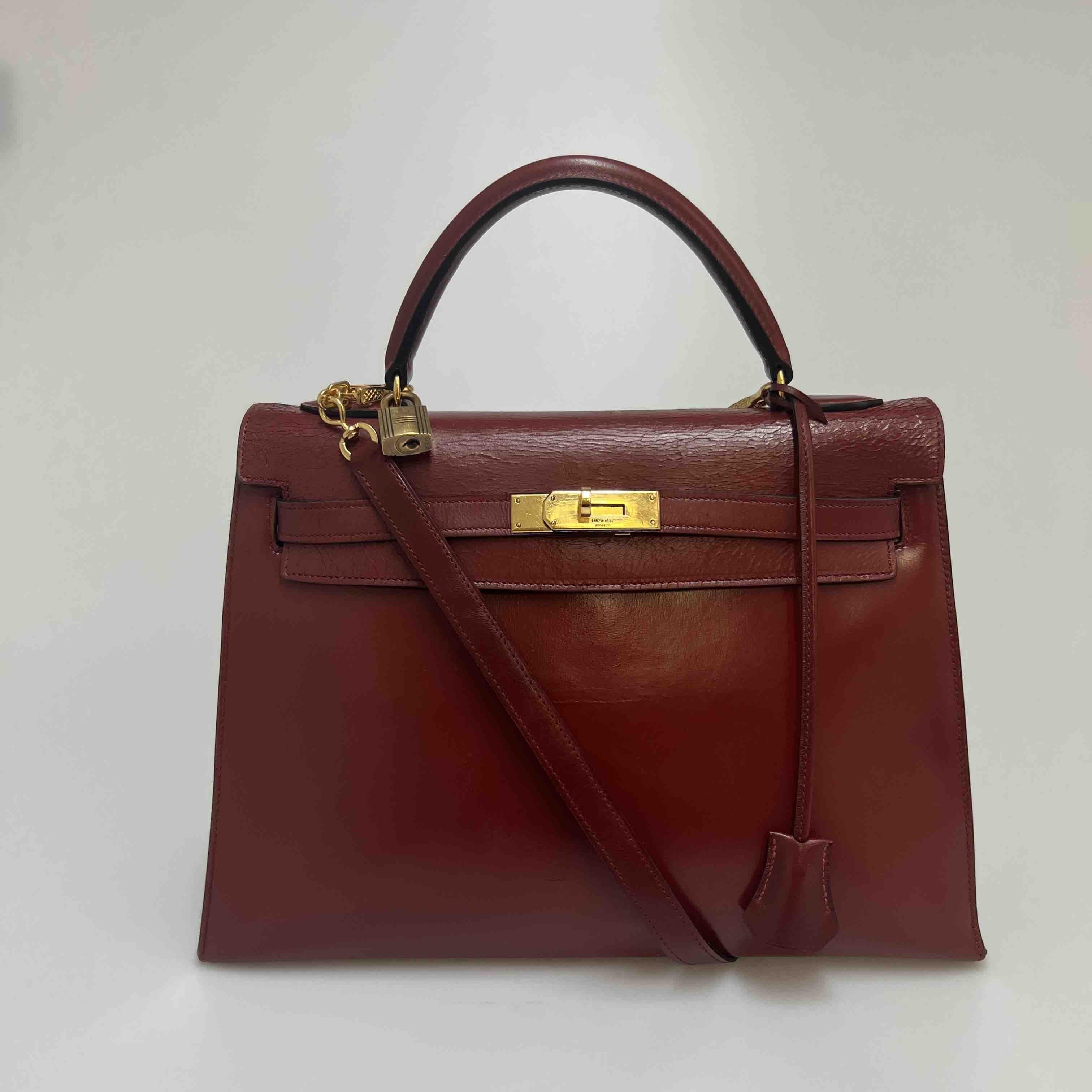 Marron Hermès - Sac Kelly 32 rare vintage en cuir rouge avec boîte en H, rare en vente