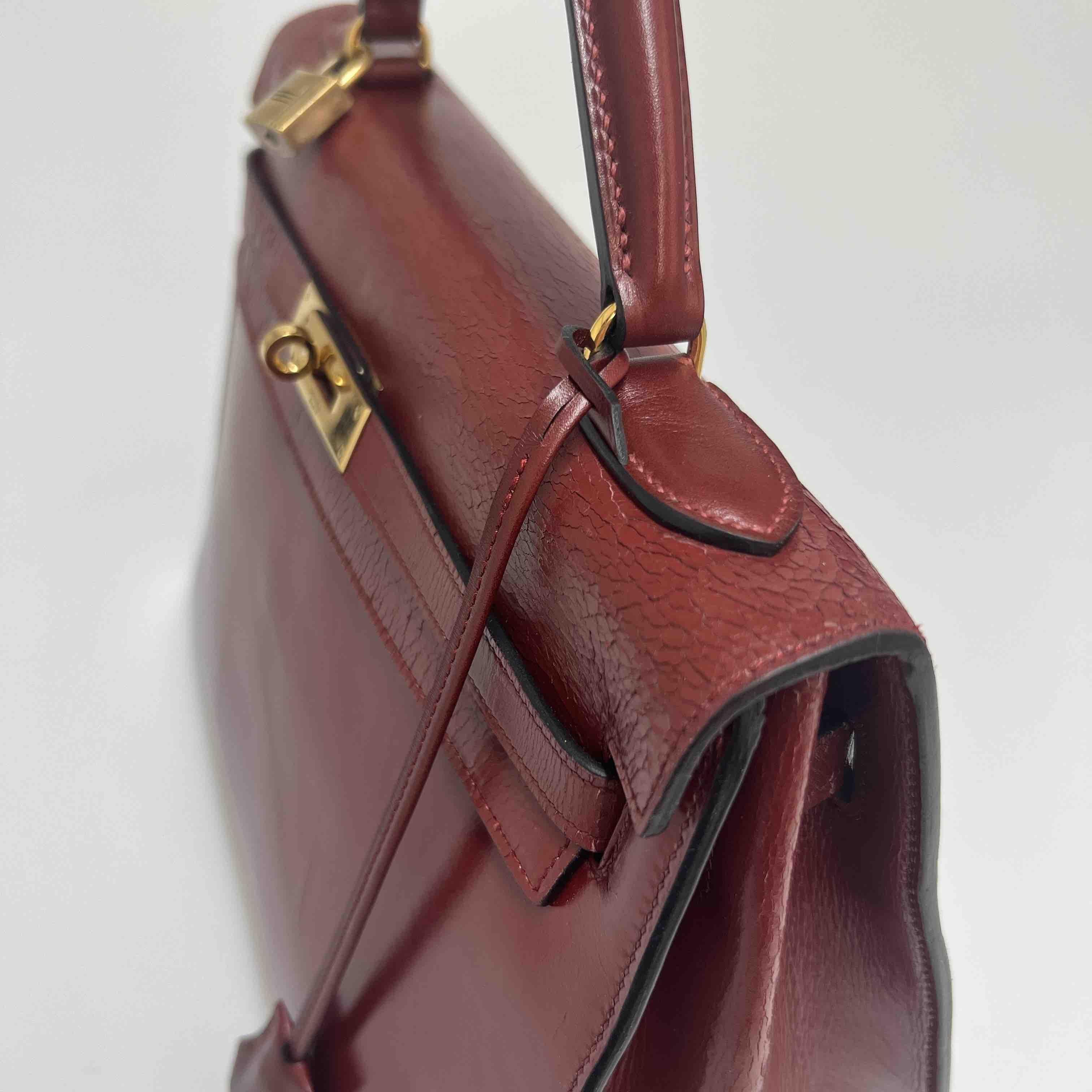 Hermès - Sac Kelly 32 rare vintage en cuir rouge avec boîte en H, rare Bon état - En vente à Paris, FR