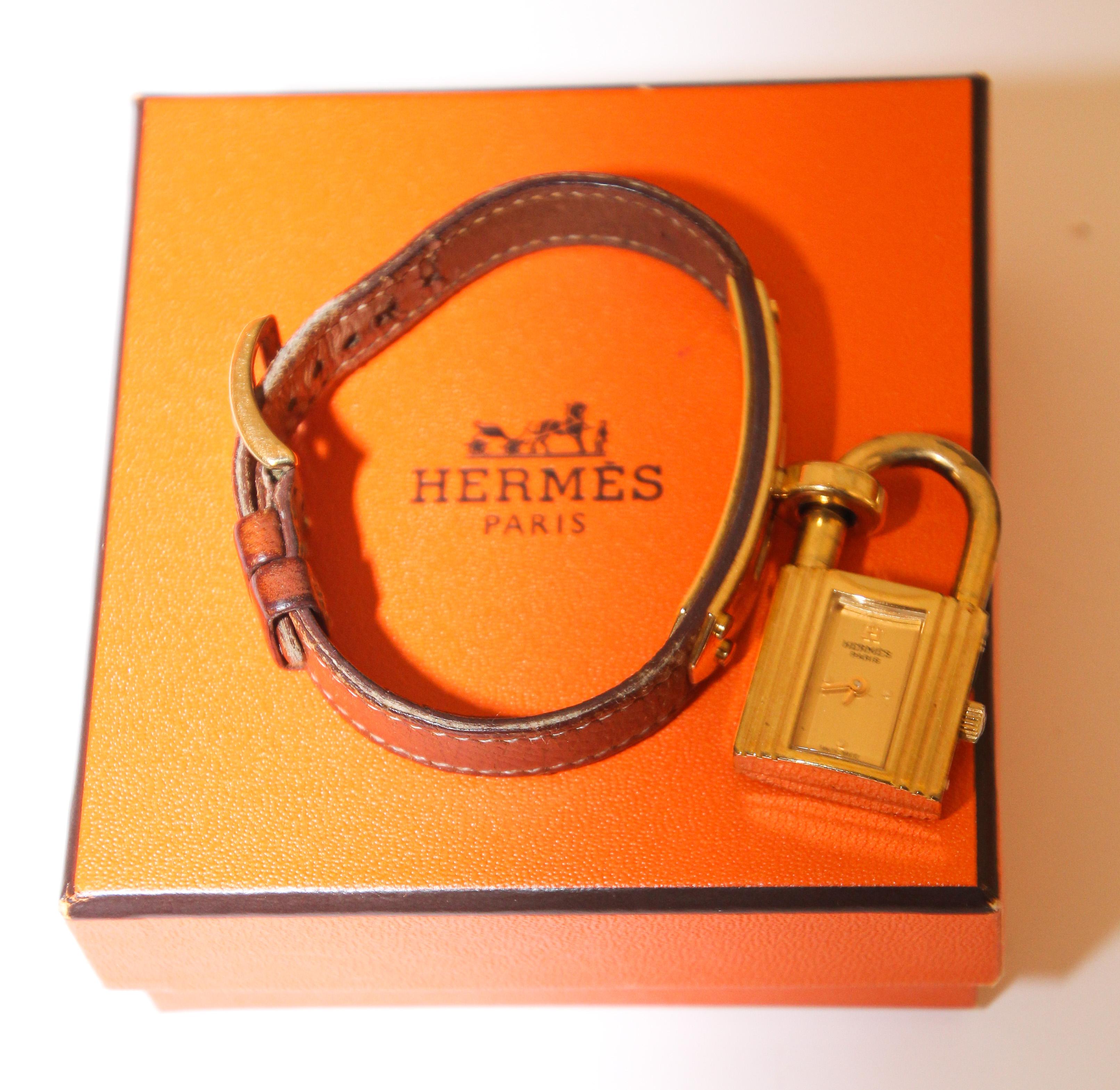 Montre Kelly vintage Hermès plaquée or en vente 1