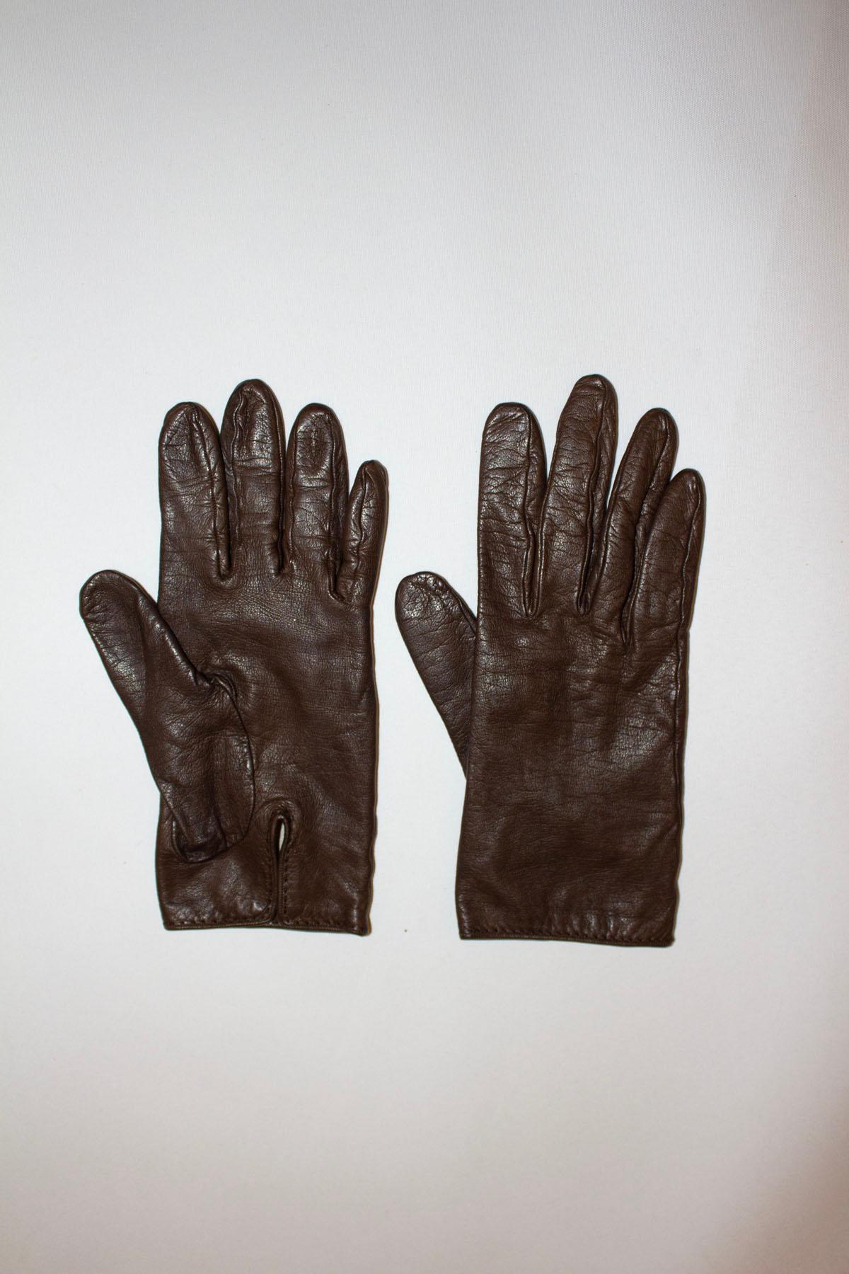 Women's or Men's Vintage Hermes Leather Gloves For Sale