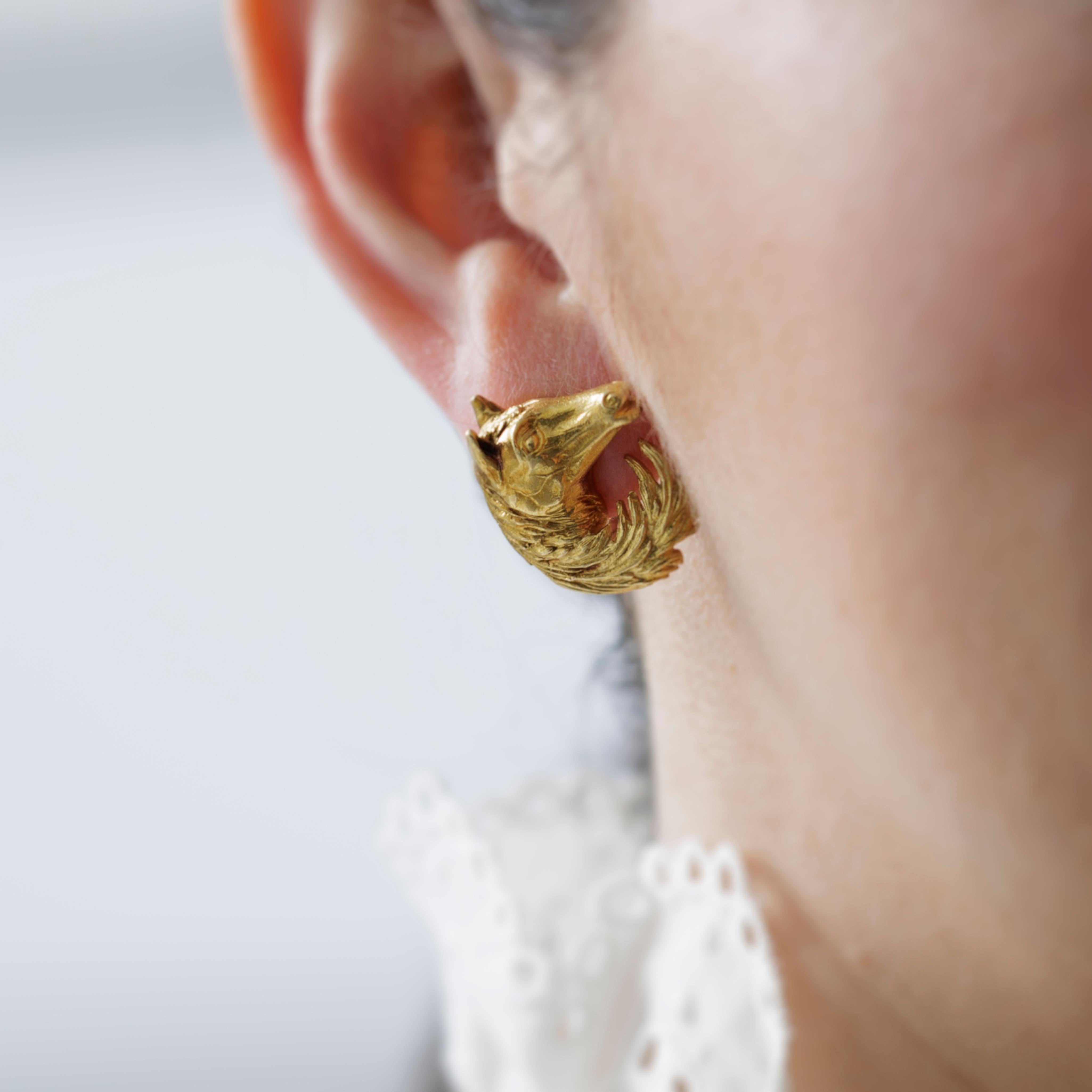 Boucles d'oreilles vintage Hermès Paris or jaune 18 carats Figural Cheval en vente 2