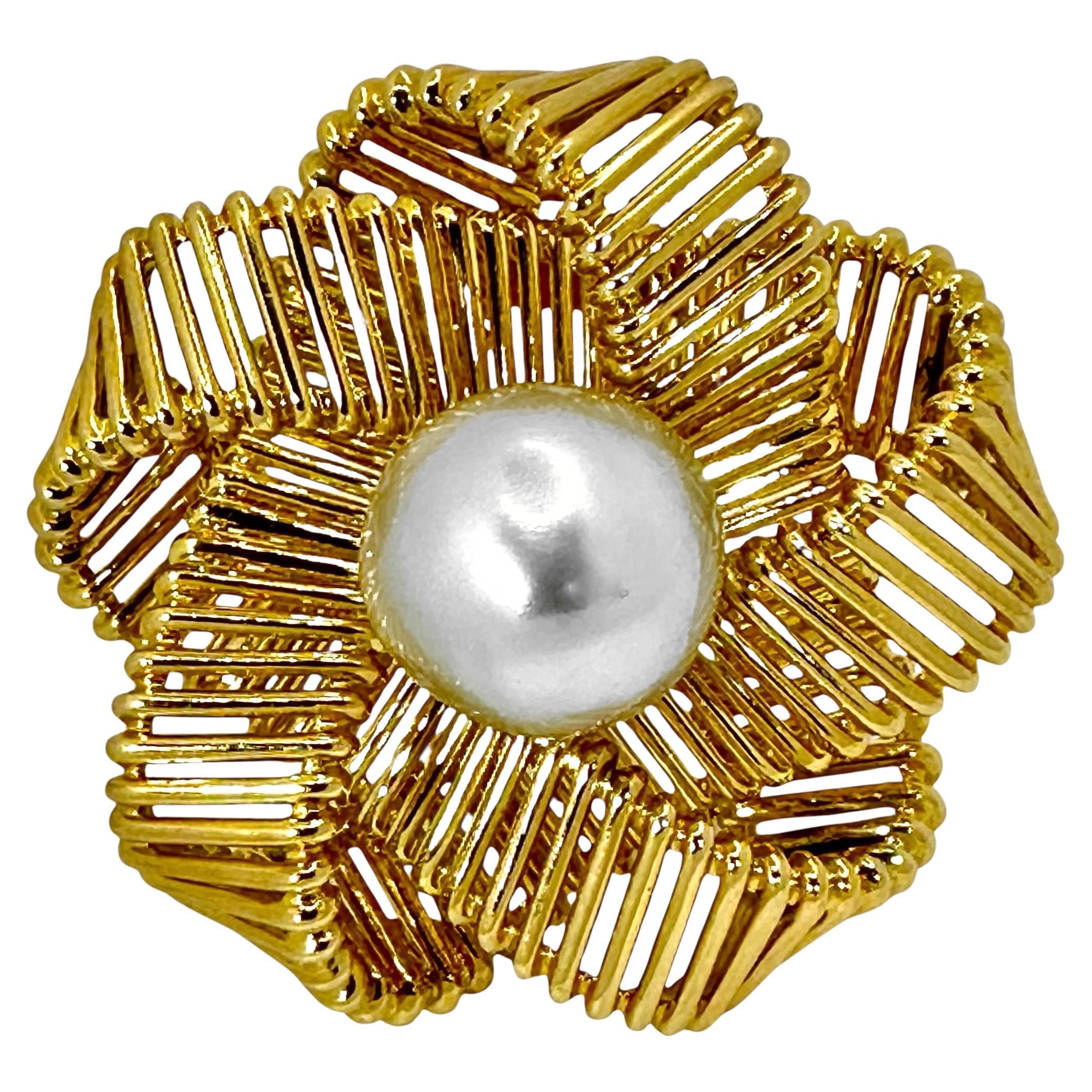 Vintage Hermes-Paris 18K Yellow Gold and South Sea Pearl Brooch