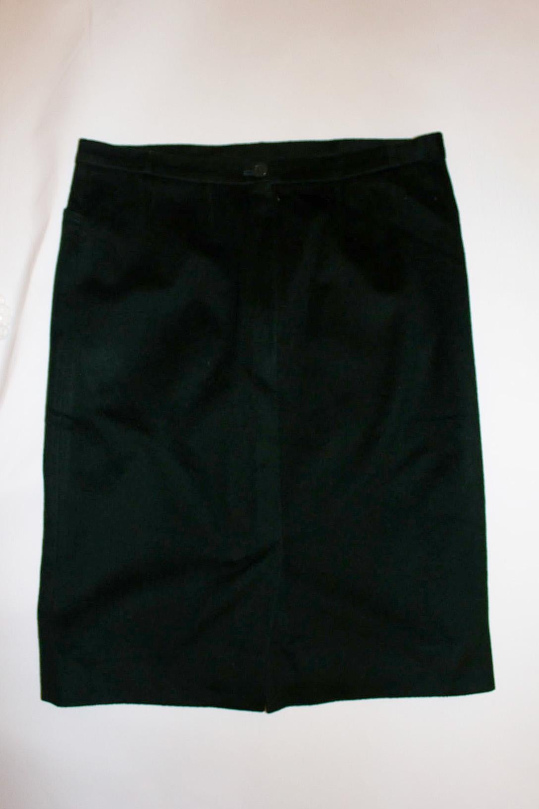 Black Vintage  Hermes Paris Green Wool Skirt with Pockets For Sale