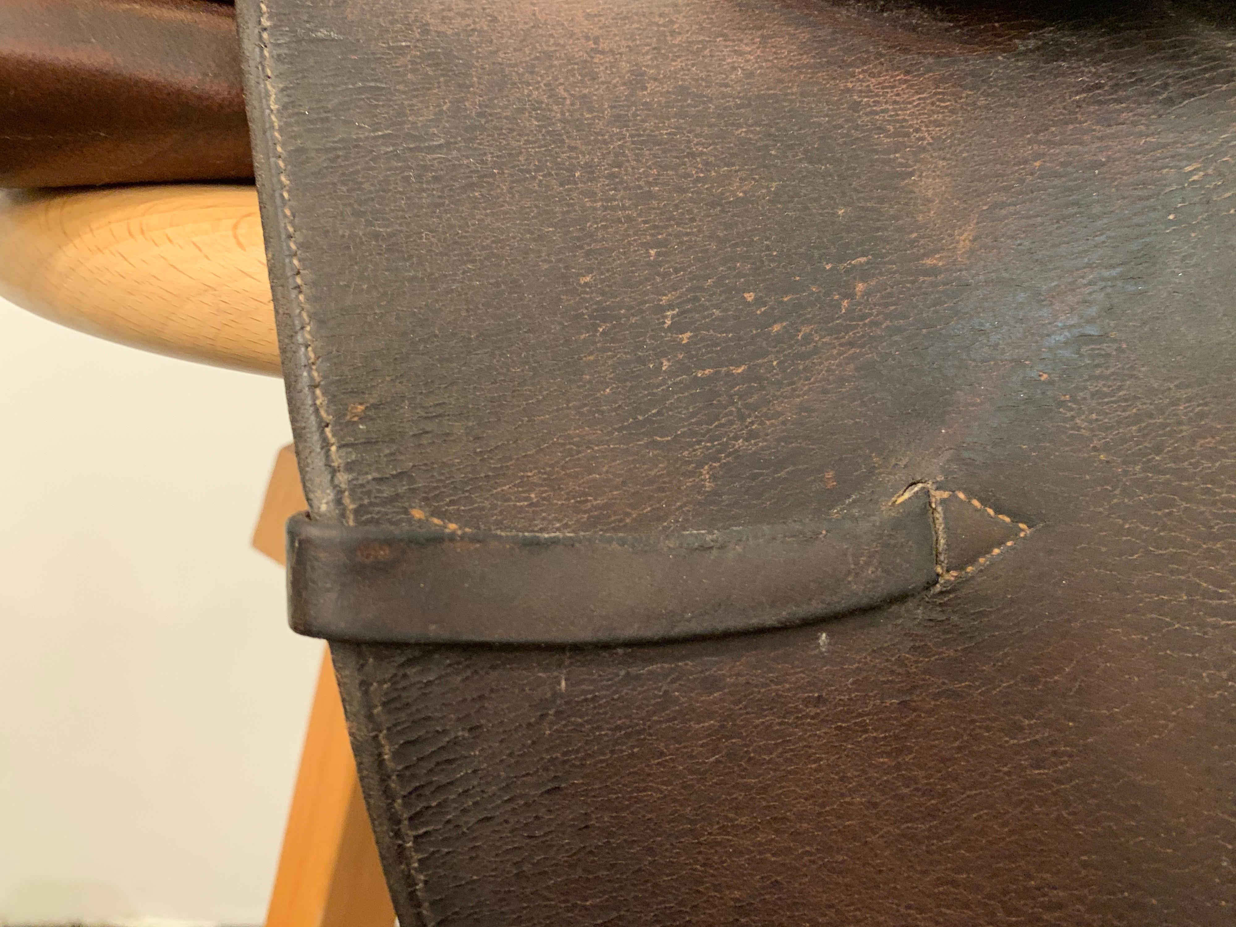 Vintage Hermes Paris Leather Jumping Saddle In Fair Condition In East Hampton, NY