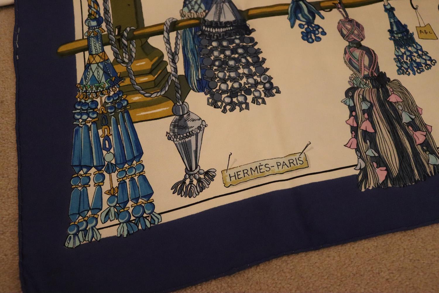Pañuelo Vintage Hermes Passimenterie Azul Negro en venta