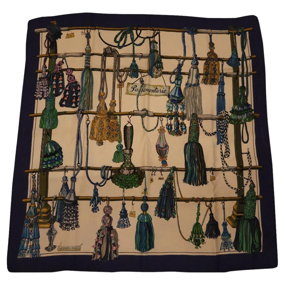 Pañuelo Vintage Hermes Passimenterie Azul en venta