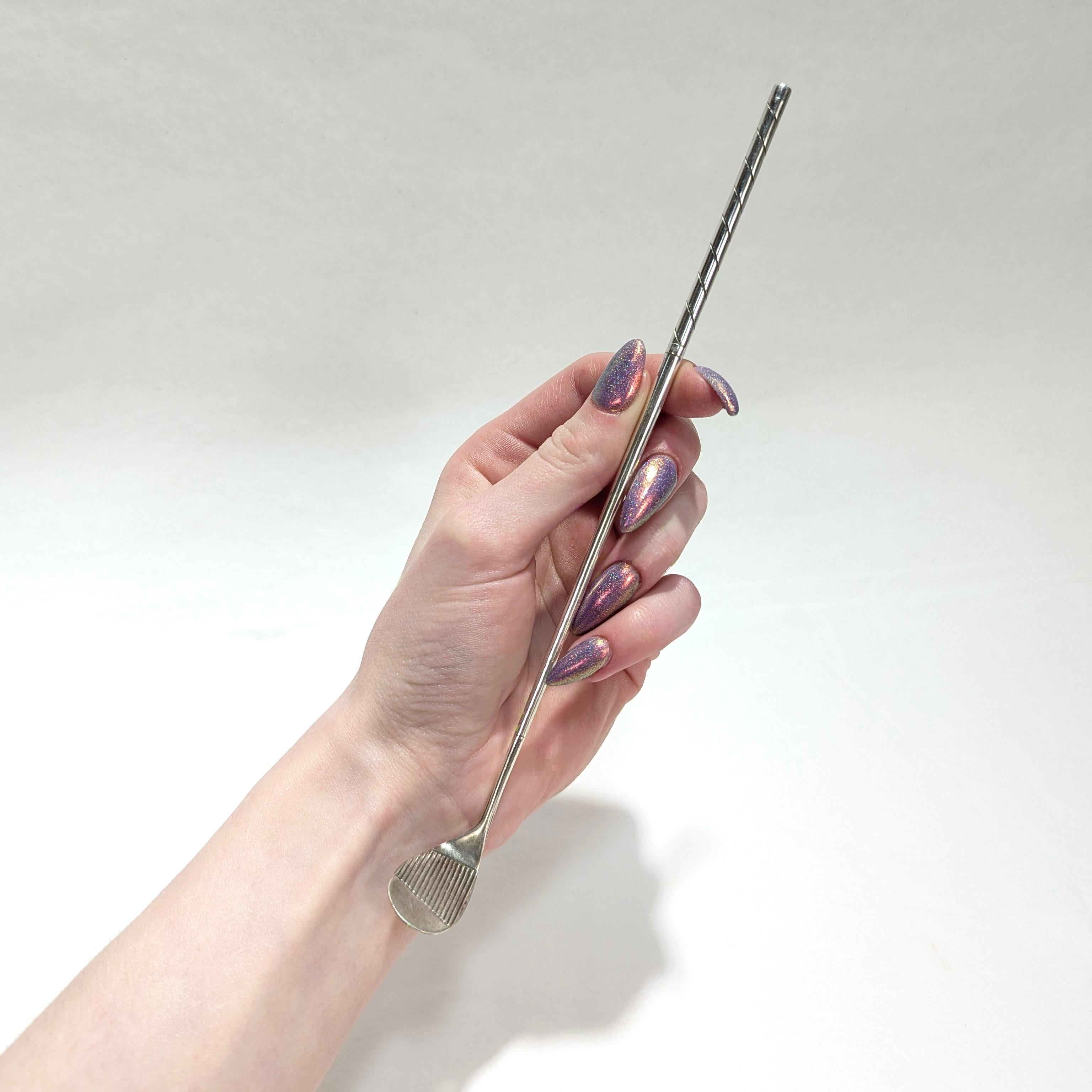 A fine set of figural gold club cocktail stirrers.

By Hermès.

In silver plate.

Each in the form of a golf club.

Marked to the reverse with R.T.E.S.6.D.6 / Hermès Paris.

Simply a wonderful Hermès design for the bar!

Date:
20th Century

Overall