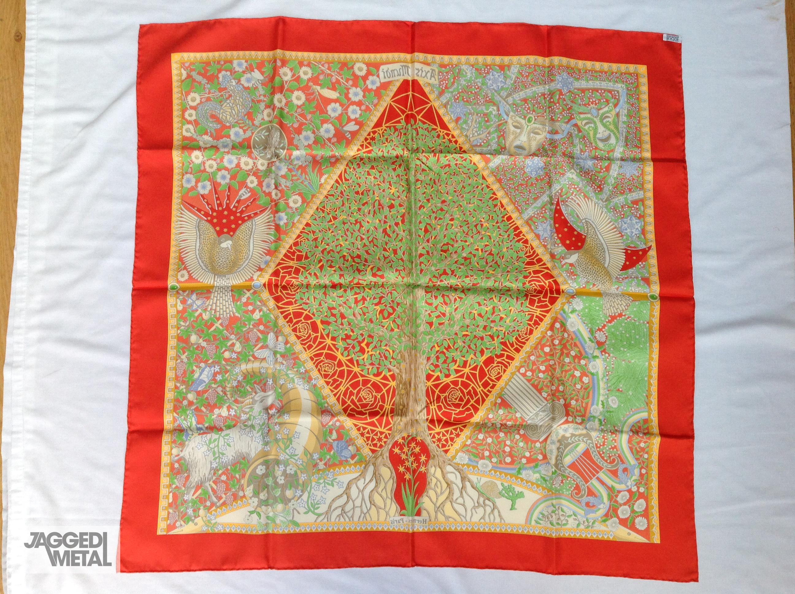 Vintage HERMÈS Seidenschal AXIS MUNDI 90cm CHRISTINE HENRY im Angebot 8