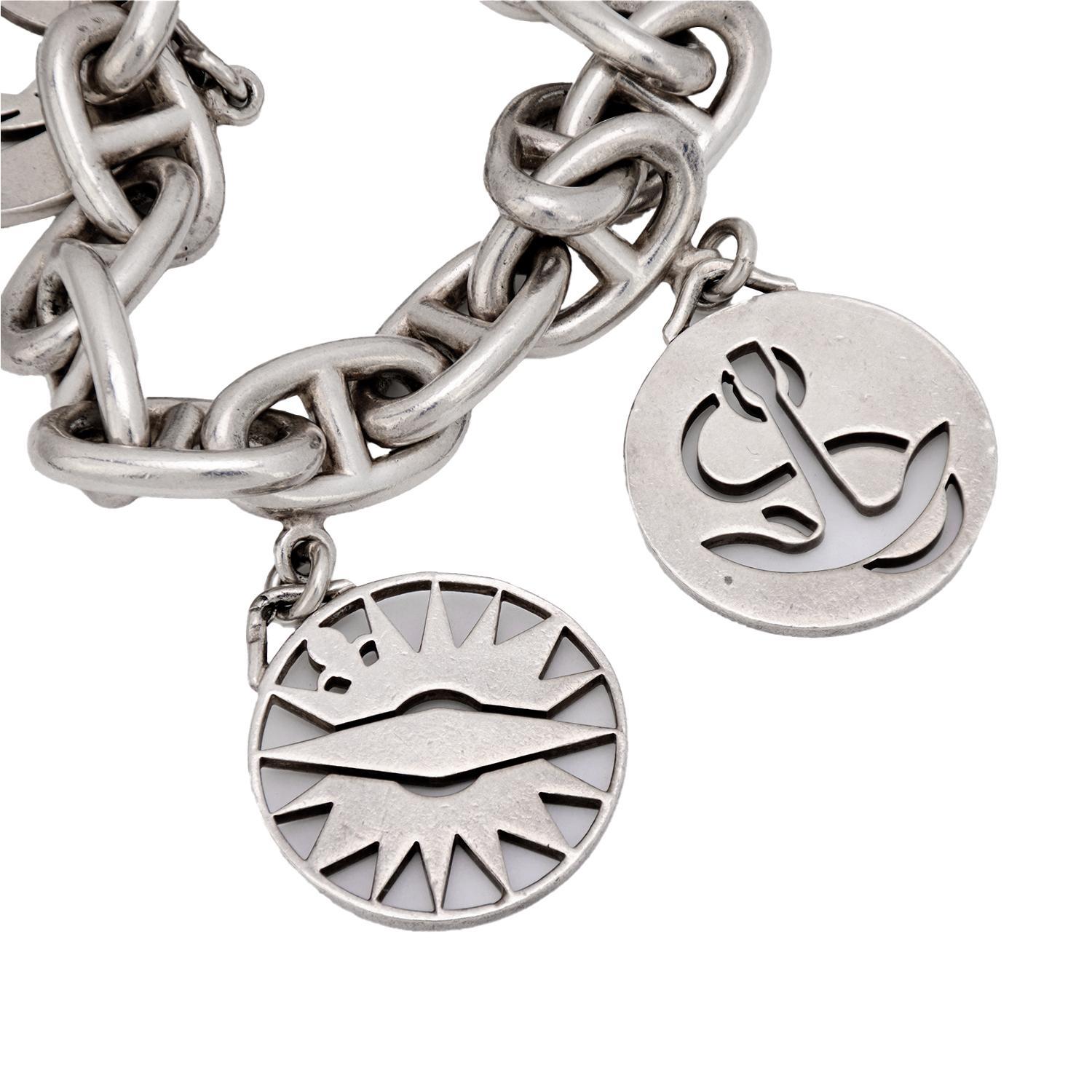 Donna Bracciale charme vintage Hermes in argento con catena d'ancre