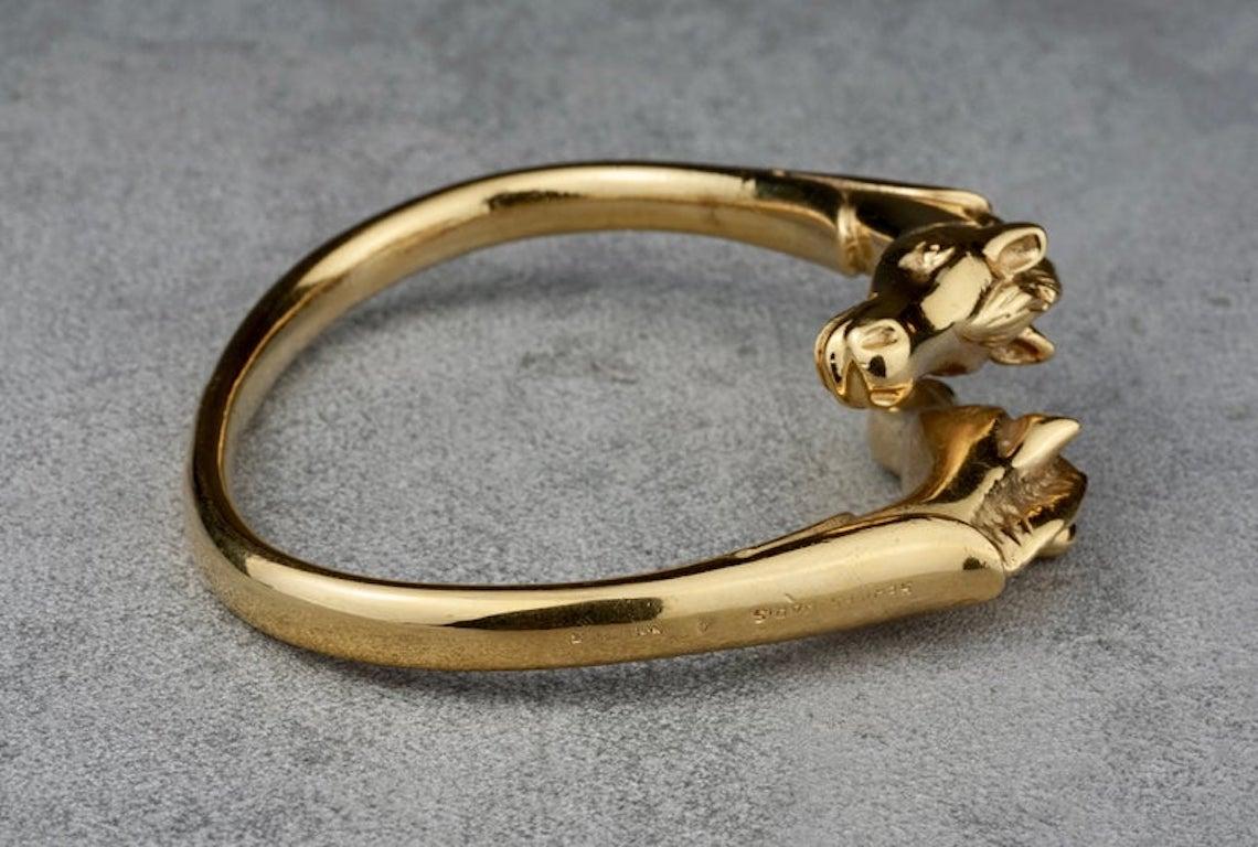 Vintage HERMES Twin Horse Head Gold Bracelet In Good Condition In Kingersheim, Alsace