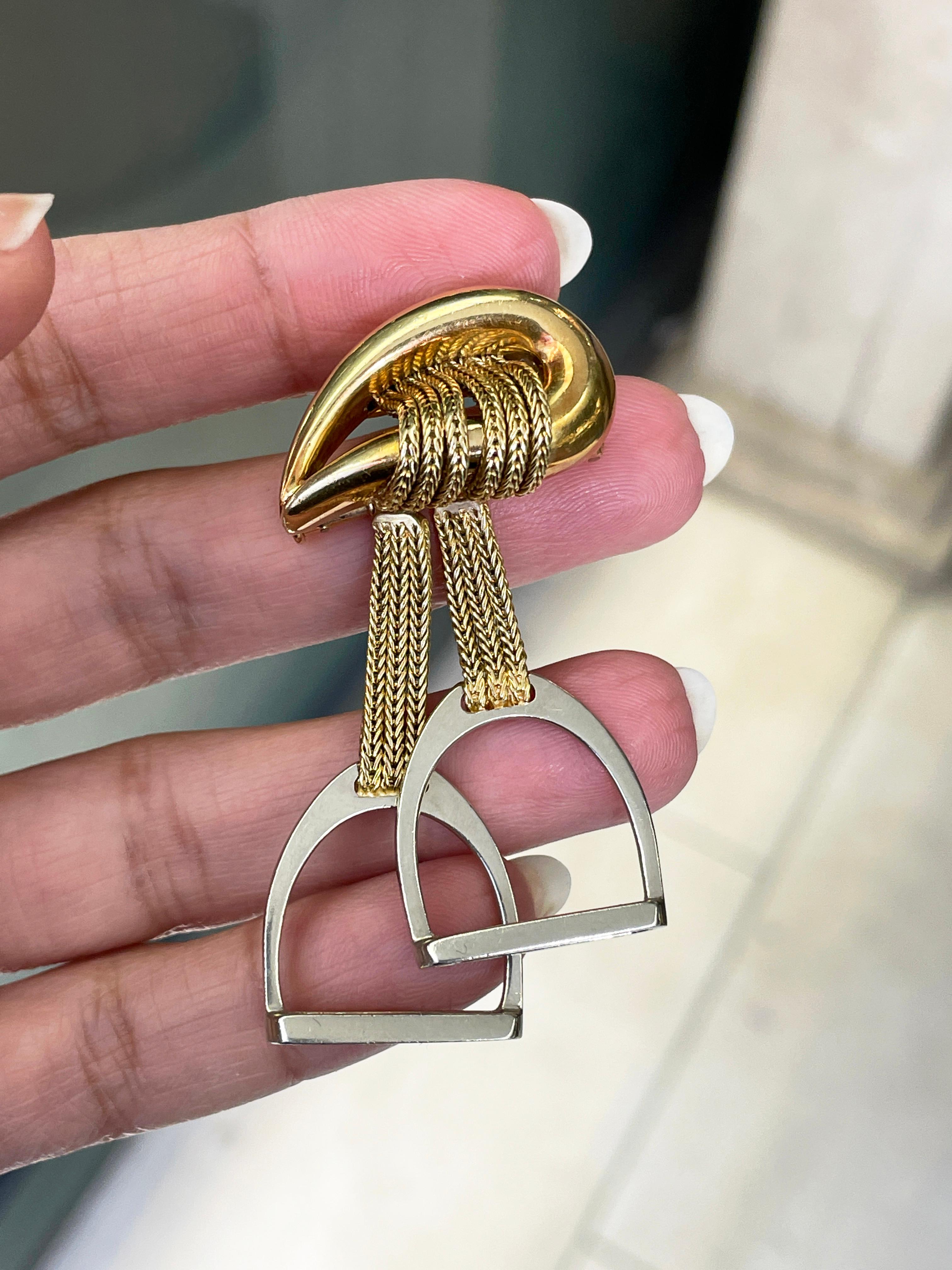Vintage Hermes Two Tone 18 Carat Gold Equestrian Stirrup Brooch, French c.1960's In Good Condition For Sale In London, GB