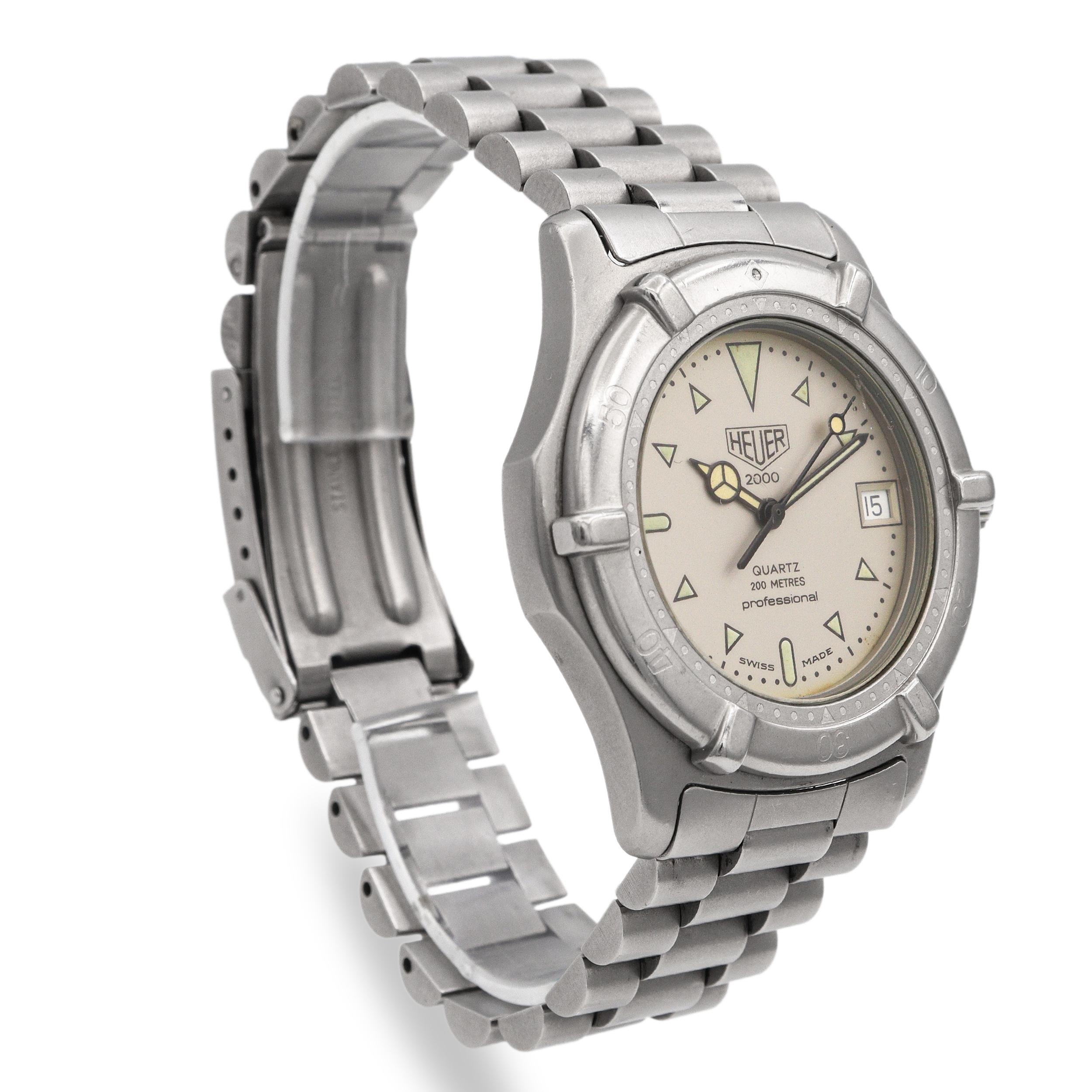 Vintage Heuer 2000 Series Professional Date Quartz Men's Watch Ref. 972.006 en Bueno estado para la venta en New York, NY