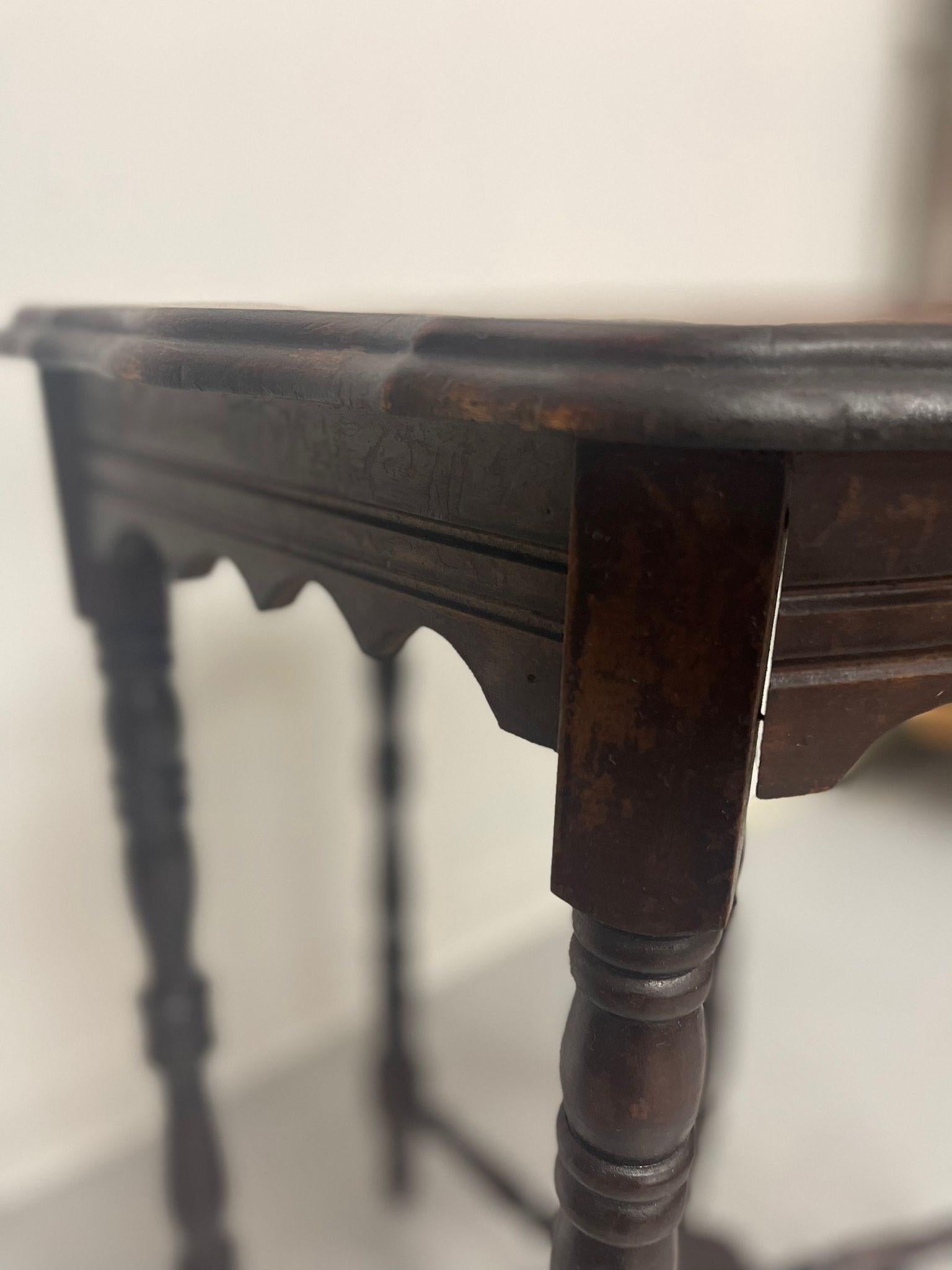 Early 20th Century Vintage Hexagonal Carved Wooden Accent Side Table With Scalloped Legs.