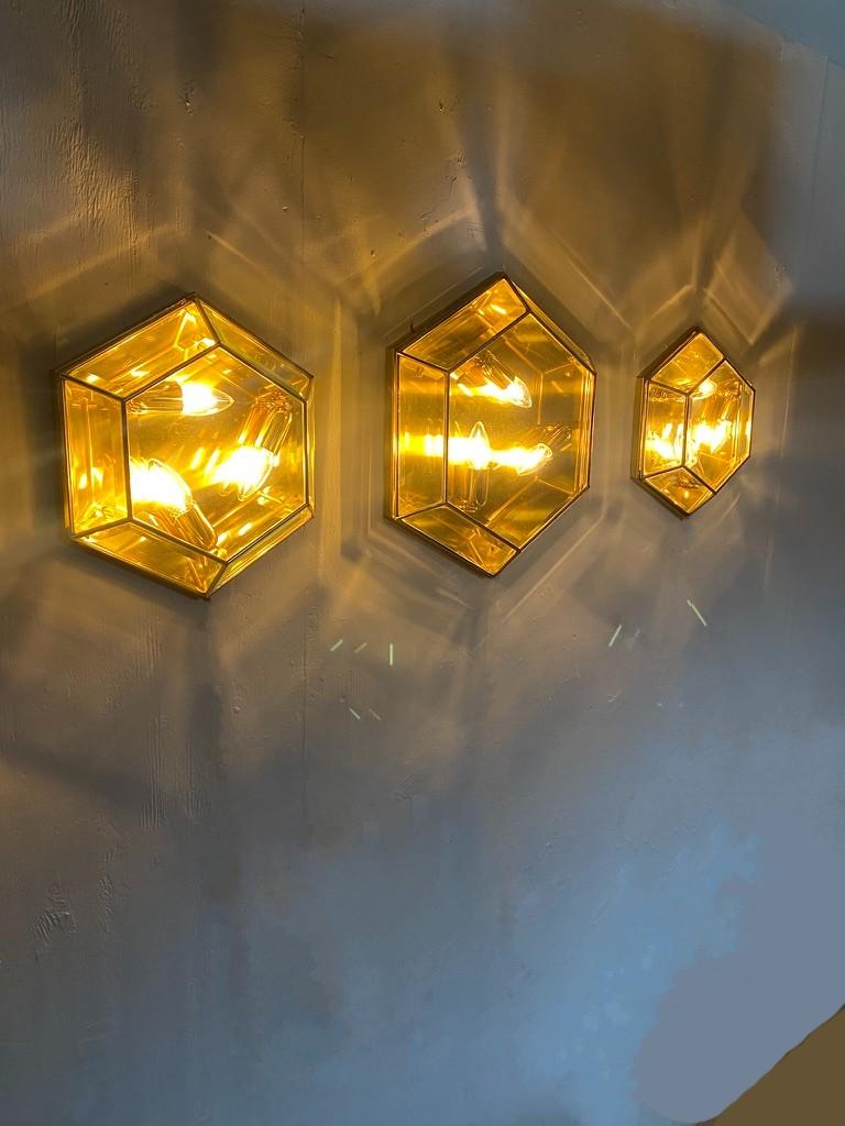 Mid-20th Century Vintage hexagonal facet cut glas and messing wall or ceiling lamps -set- For Sale