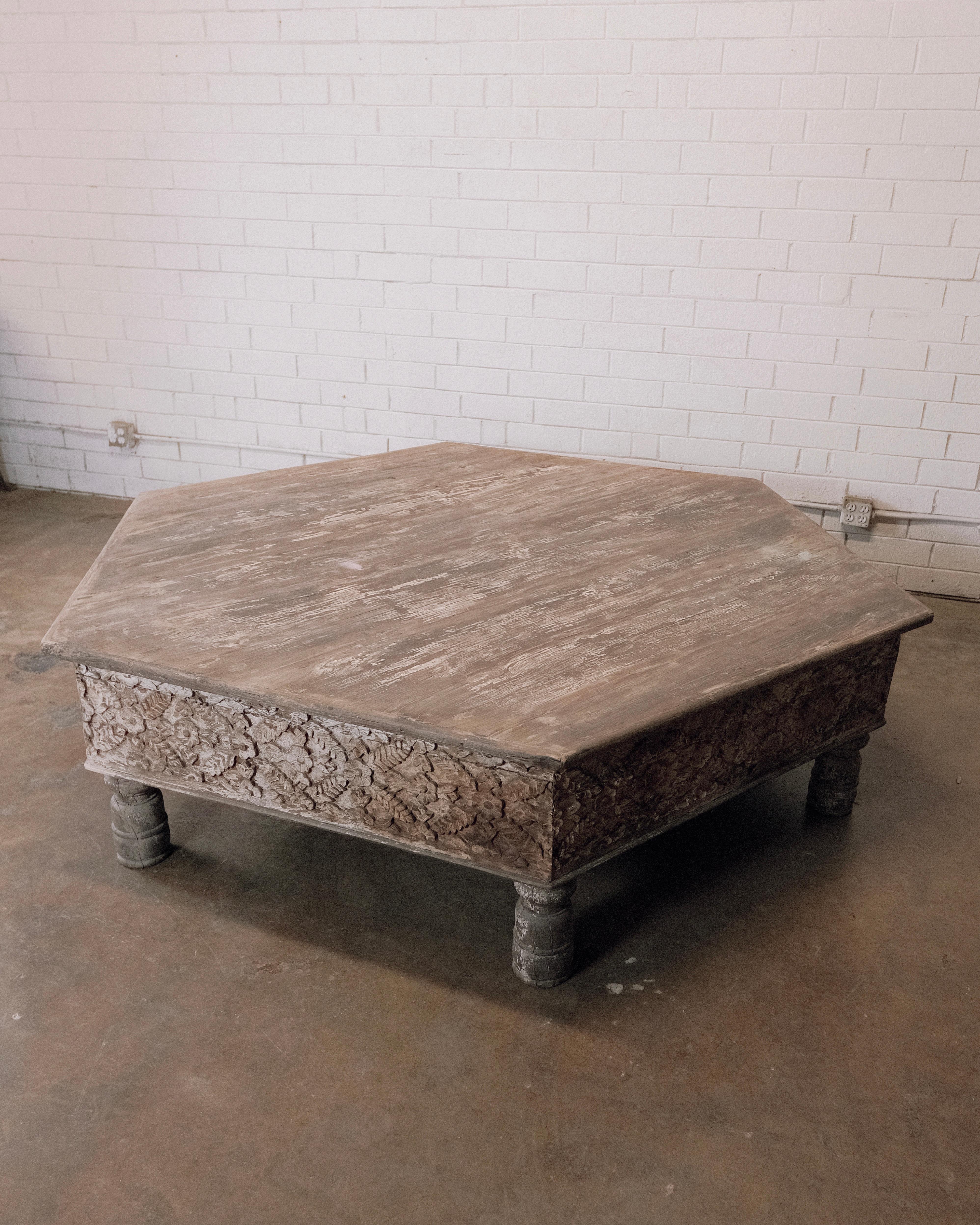 Vintage Hexagonal Moorish Coffee Table In Good Condition For Sale In High Point, NC