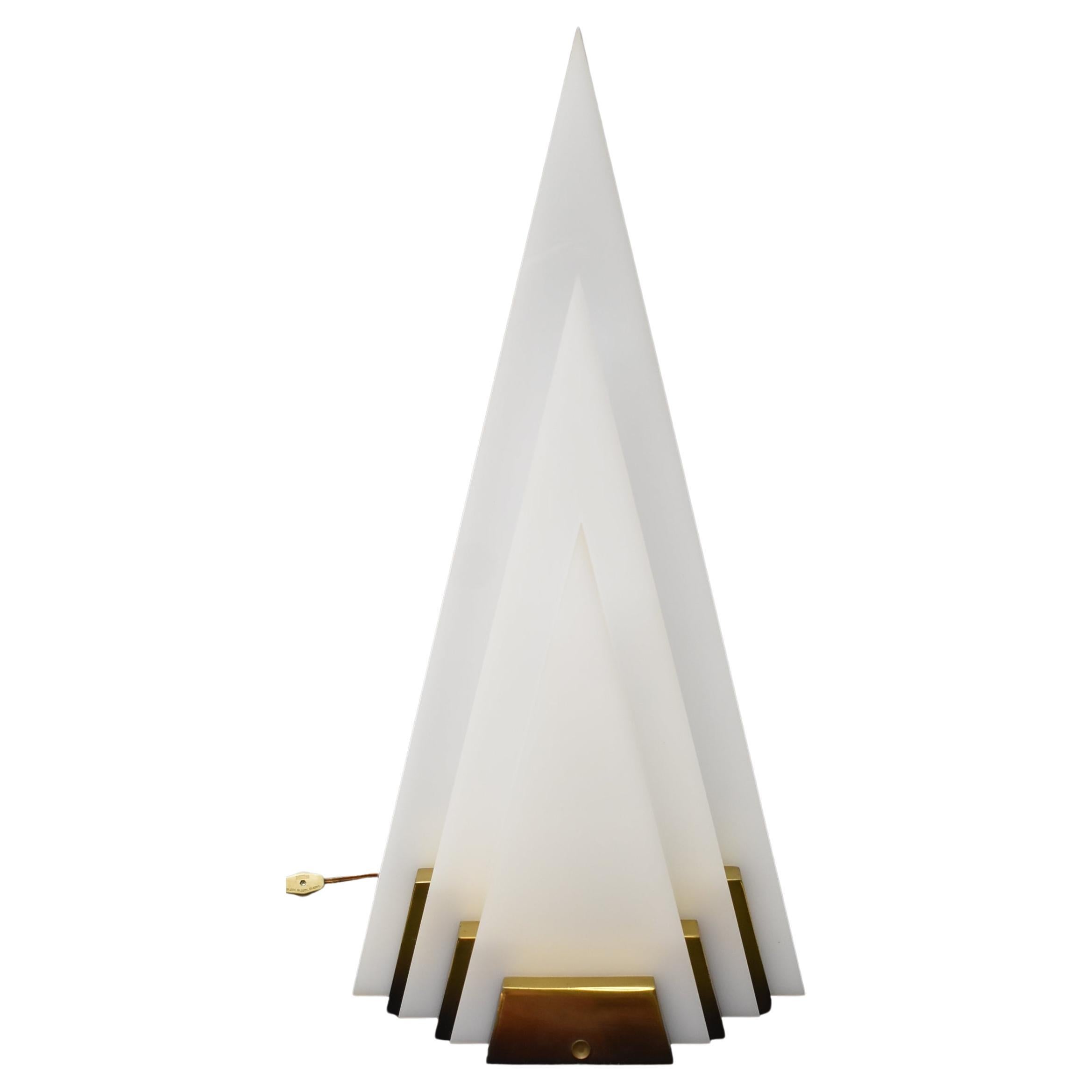 Lampe de bureau pyramide vintage en laiton et acrylique de style Art Déco Heyco 