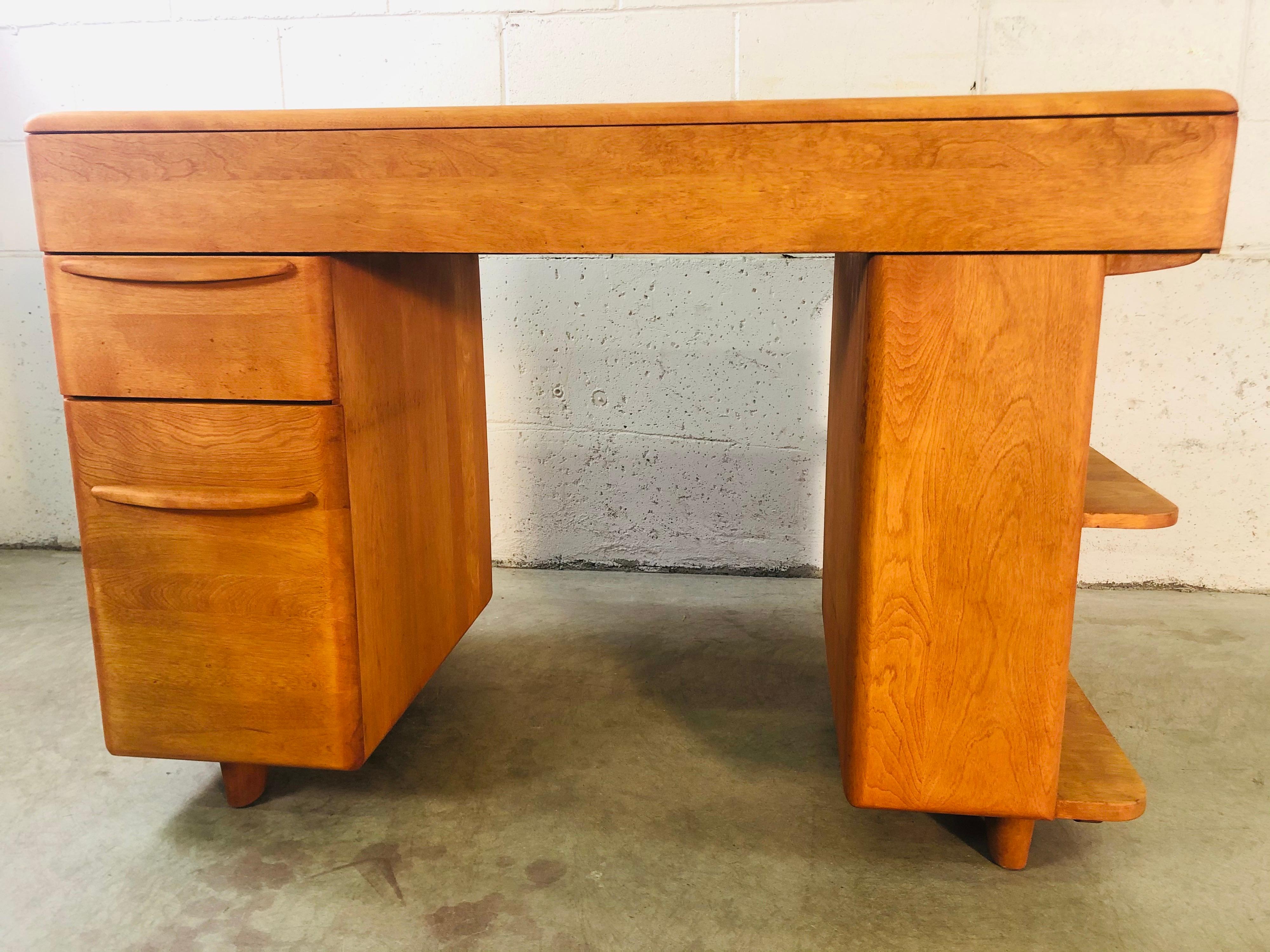Vintage Heywood Wakefield Maple Desk and Chair In Good Condition In Amherst, NH