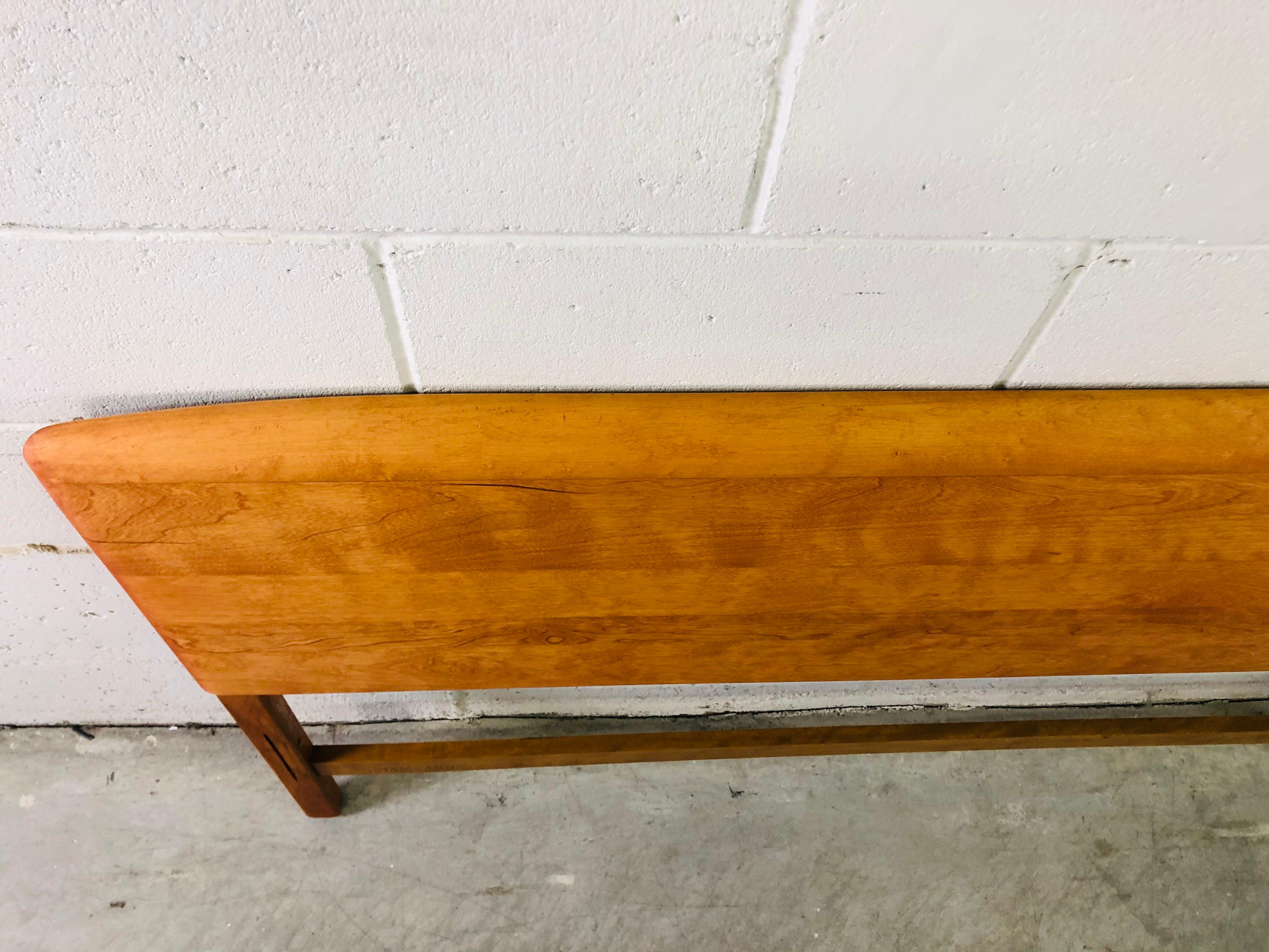 Vintage Heywood-Wakefield Maple Wood Curved Queen Headboard In Good Condition In Amherst, NH