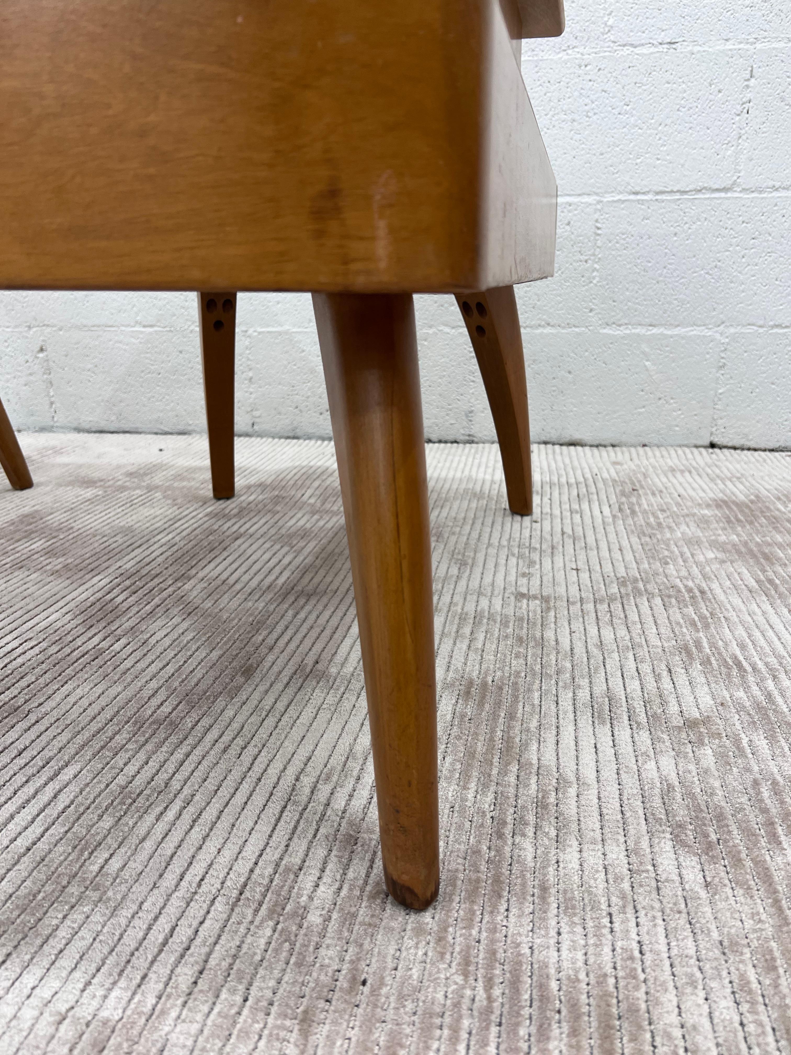 Vintage Heywood Wakefield Mid Century modern 2 Tier Side Table with Drawer In Good Condition For Sale In Los Angeles, CA