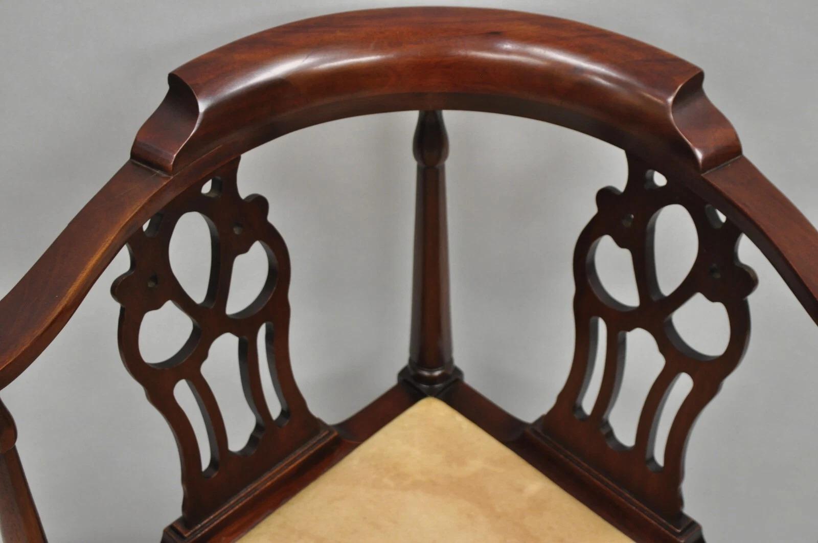 Vintage Hickory Chair Co Georgian Style Mahogany Corner Accent Side Chair For Sale 6