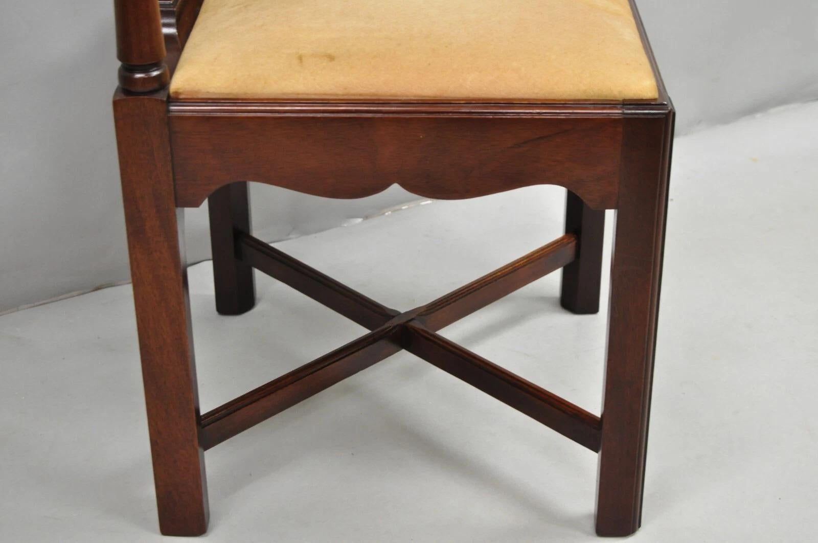 Vintage Hickory Chair Co Georgian Style Mahogany Corner Accent Side Chair In Good Condition For Sale In Philadelphia, PA