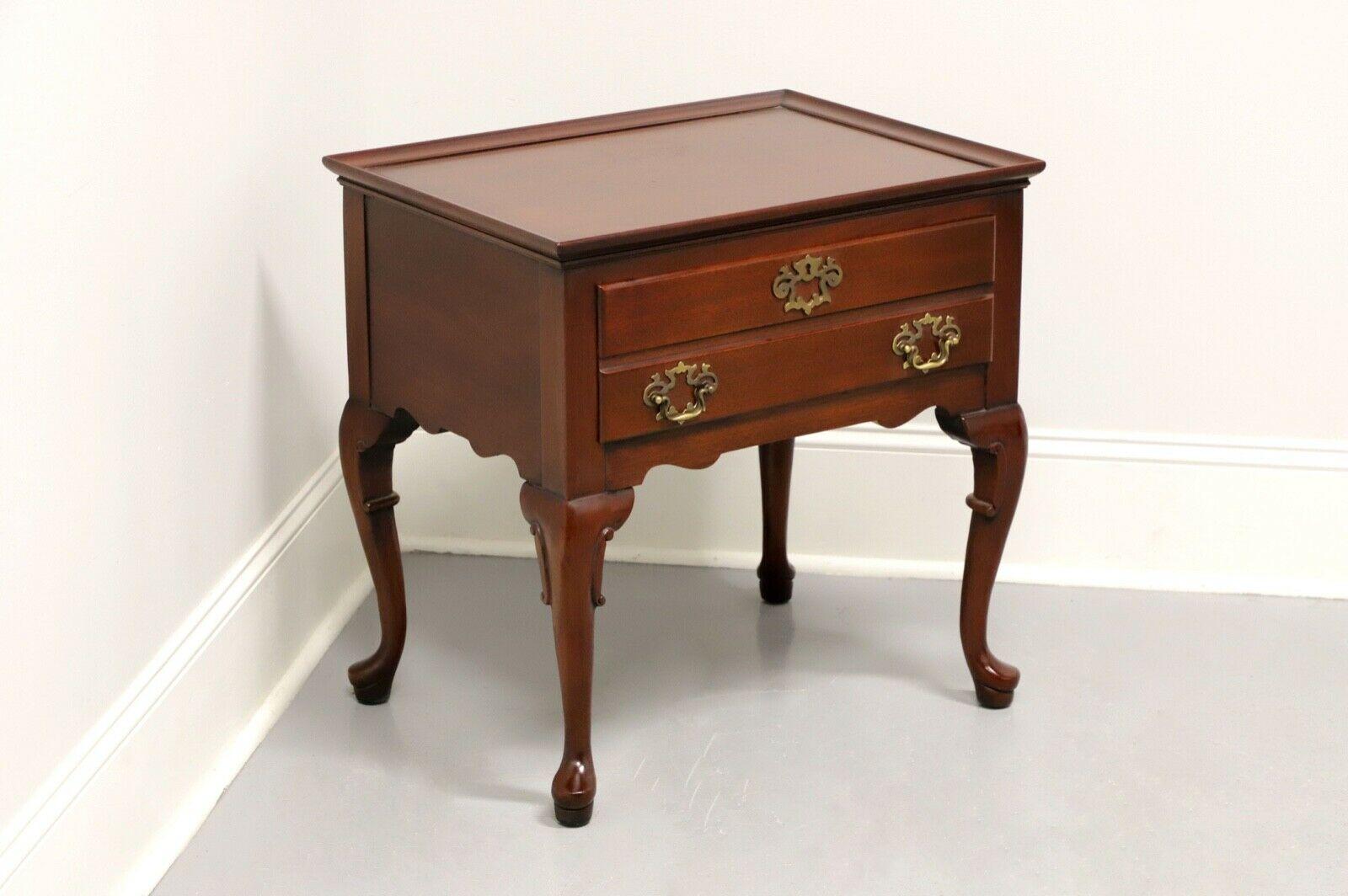 HICKORY CHAIR James River Mahogany Queen Anne Nightstand / Accent Side Table - A 2