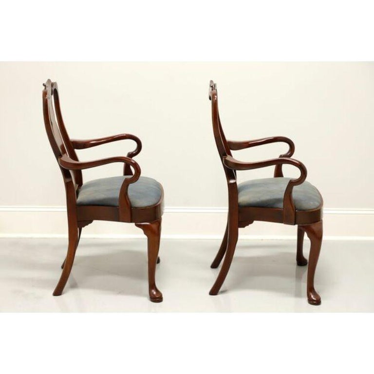 HICKORY CHAIR Solid Mahogany Queen Anne Style Dining Armchairs - Pair In Good Condition For Sale In Charlotte, NC
