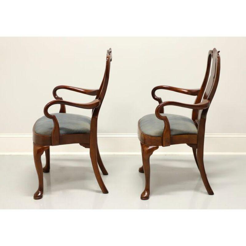 HICKORY CHAIR Mahogany Queen Anne Style Dining Armchairs - Pair In Good Condition In Charlotte, NC