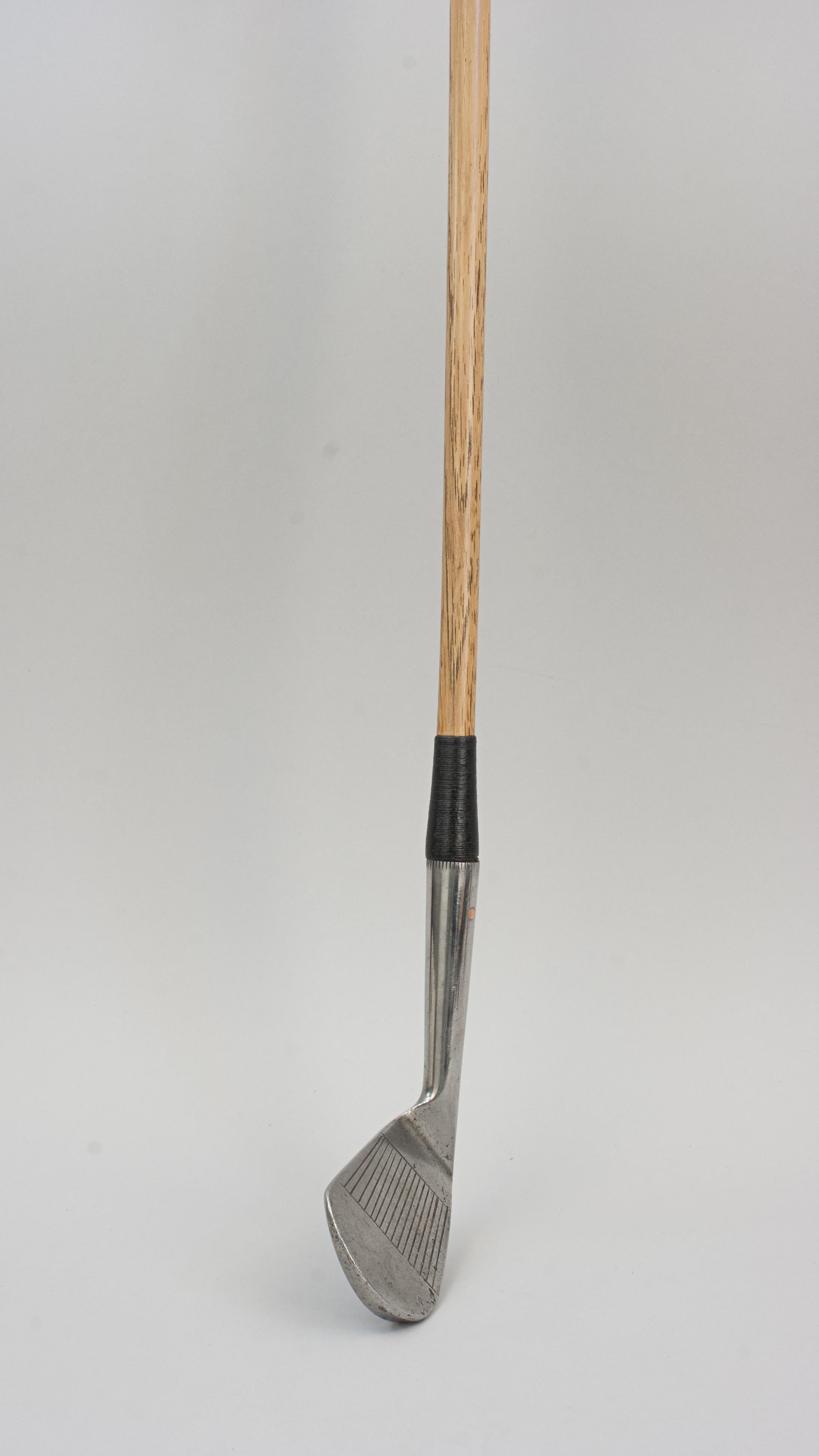 Vintage, Hickory Golf Club, Deep Face Mashie by Gamage In Good Condition For Sale In Oxfordshire, GB