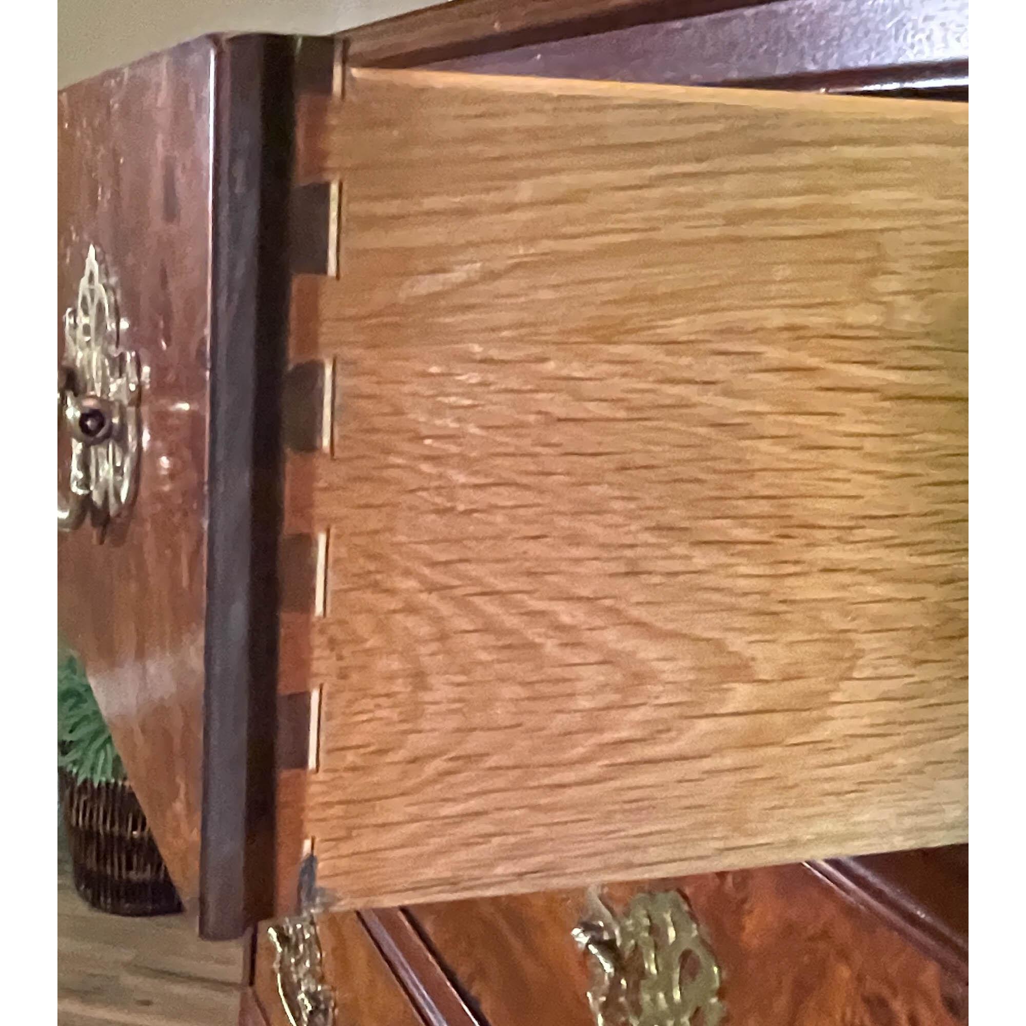 Vintage Hickory Lingerie Chest In Good Condition In Annville, PA
