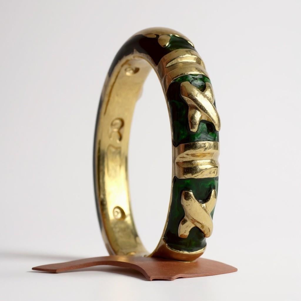 Vintage Hidalgo 18K Yellow Gold Green Enamel X Band Ring Size 6.5 For Sale 1