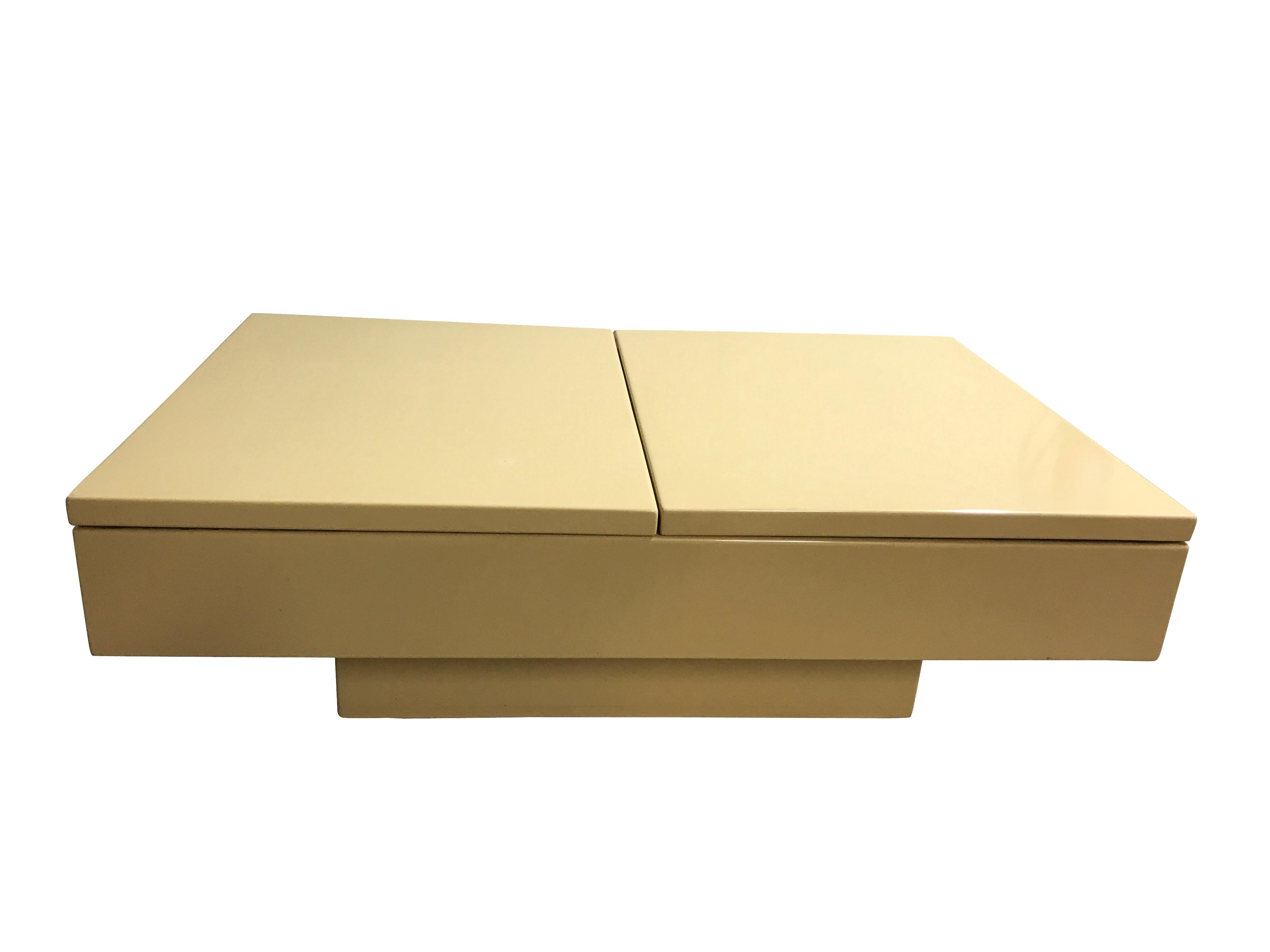 Hollywood Regency Vintage Hidden Bar Coffee Table, 1970s
