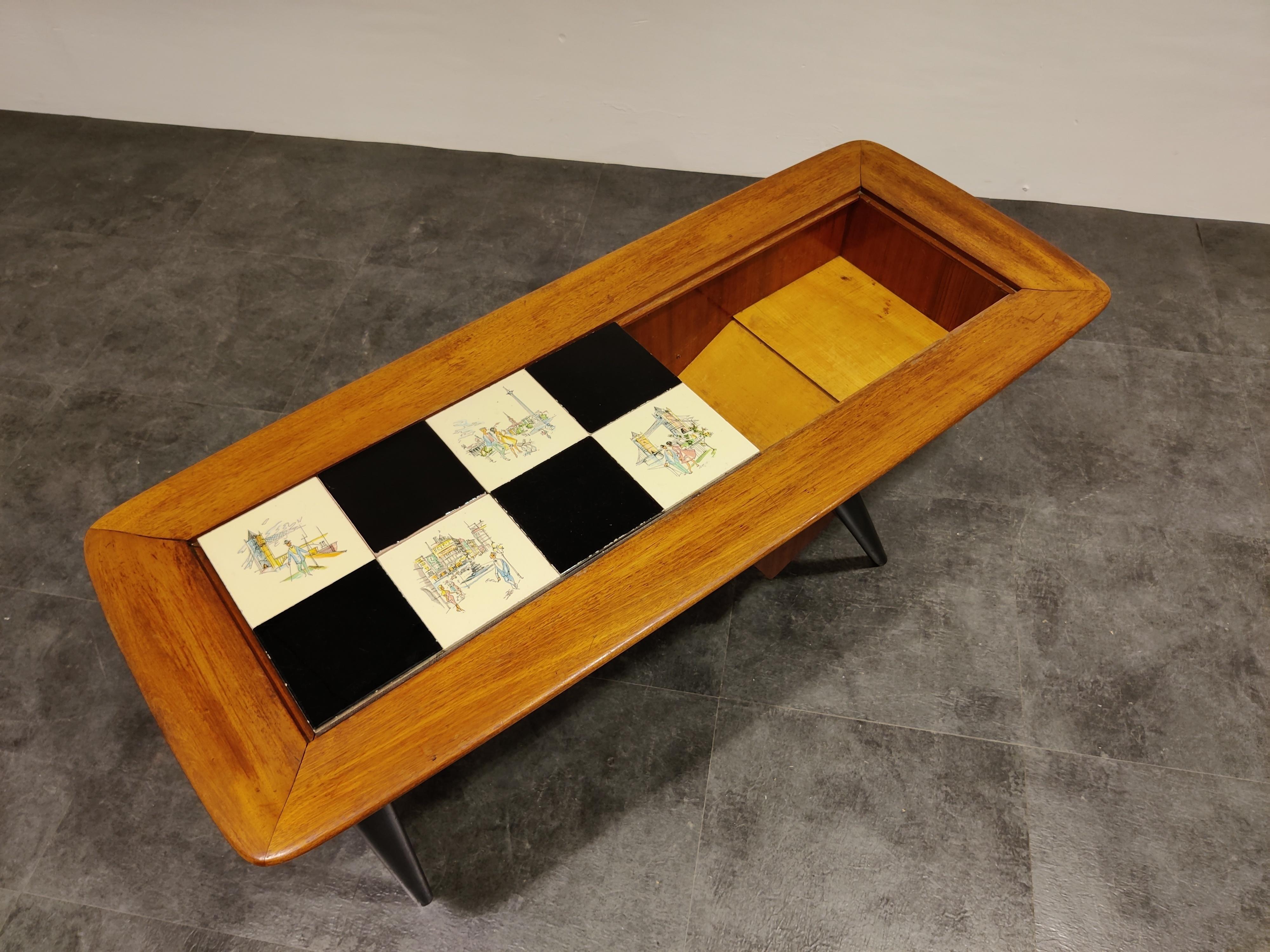 Vintage Hidden Bar Coffee Table by Alfred Hendrickx for Belfom, 1950s In Good Condition For Sale In Leuven, Vlaams Gewest