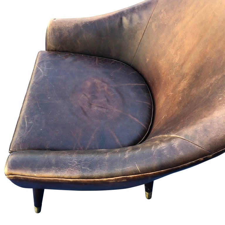 Vintage High Back Leather Club Chair For Sale at 1stdibs