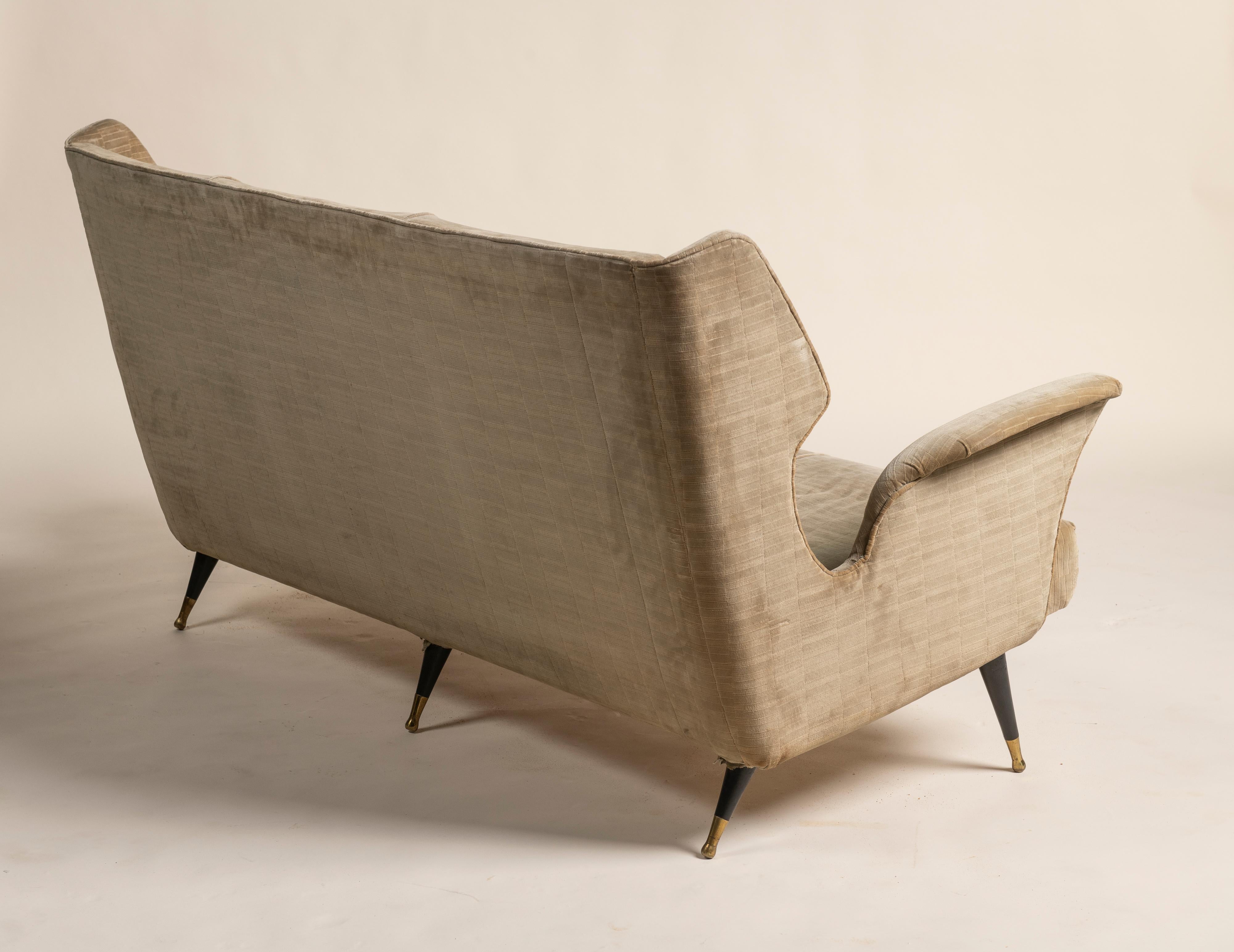Milieu du XXe siècle Canapé à haut dossier inspiré du canapé Gio Ponti, Italie, années 1960 en vente