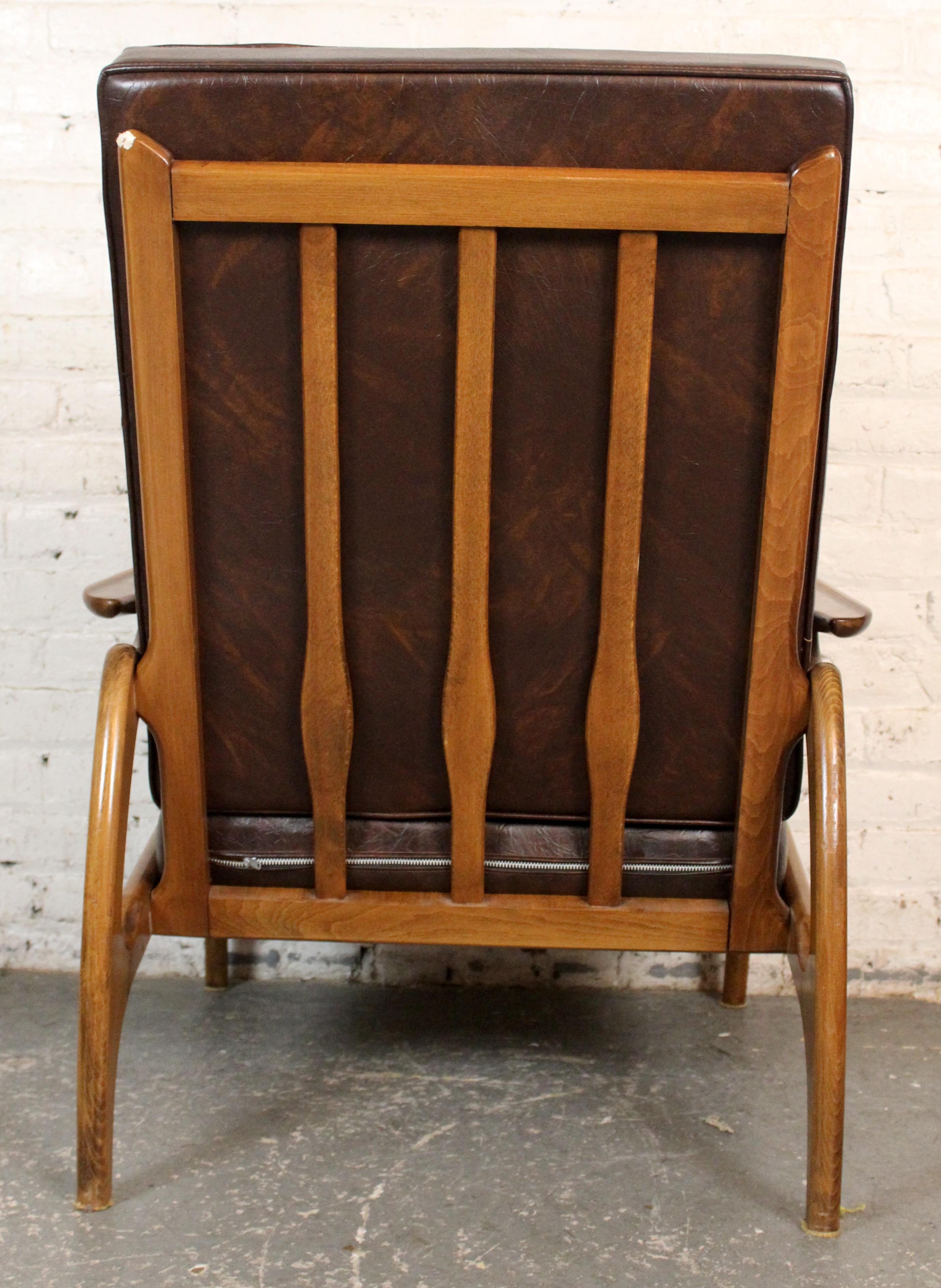Chaise longue vintage à dossier haut en noyer par Adrian Pearsall pour Craft Associates Bon état - En vente à Brooklyn, NY