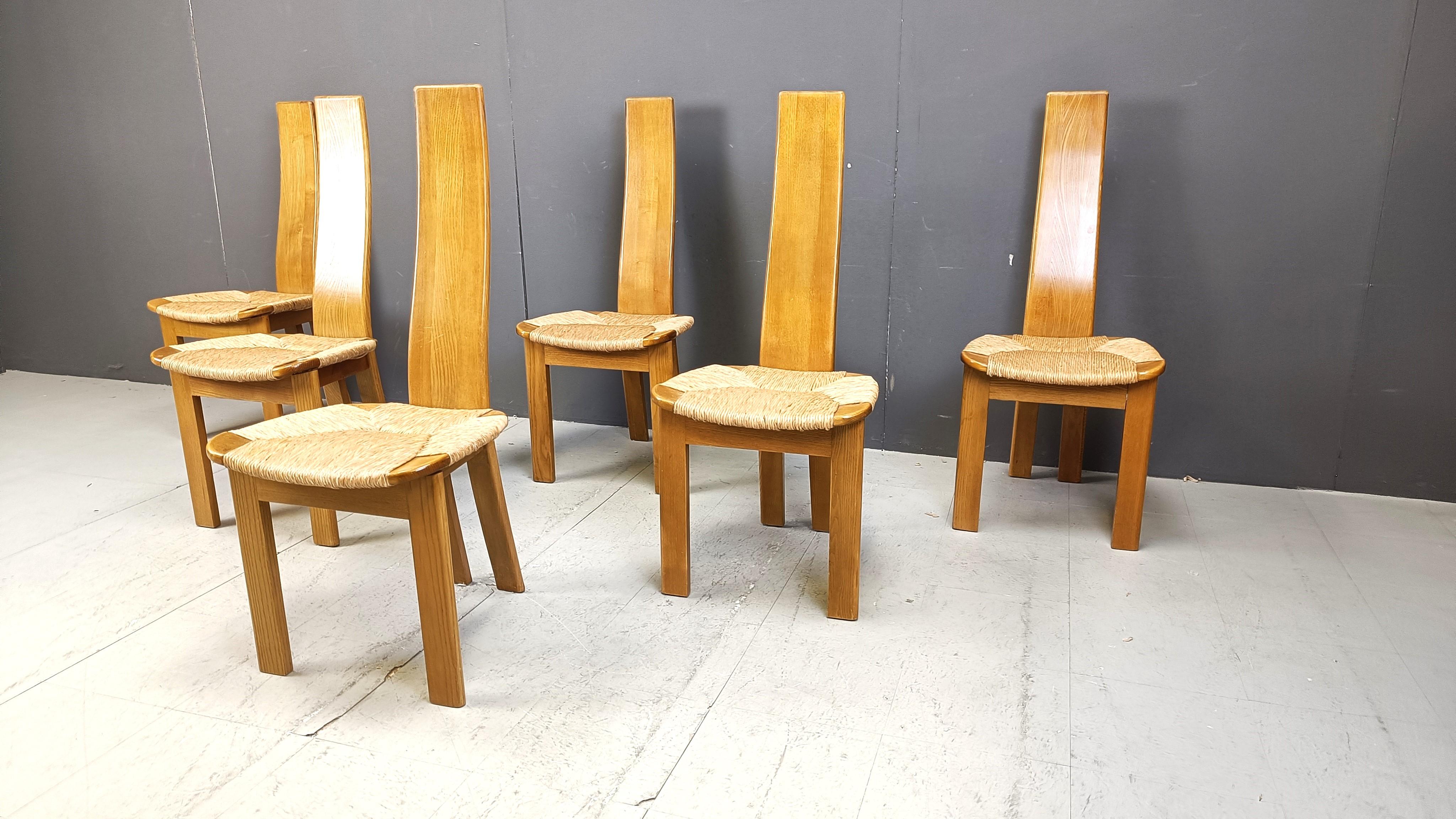 Vintage high back wicker dining chairs, 1960s In Good Condition For Sale In Leuven, Vlaams Gewest