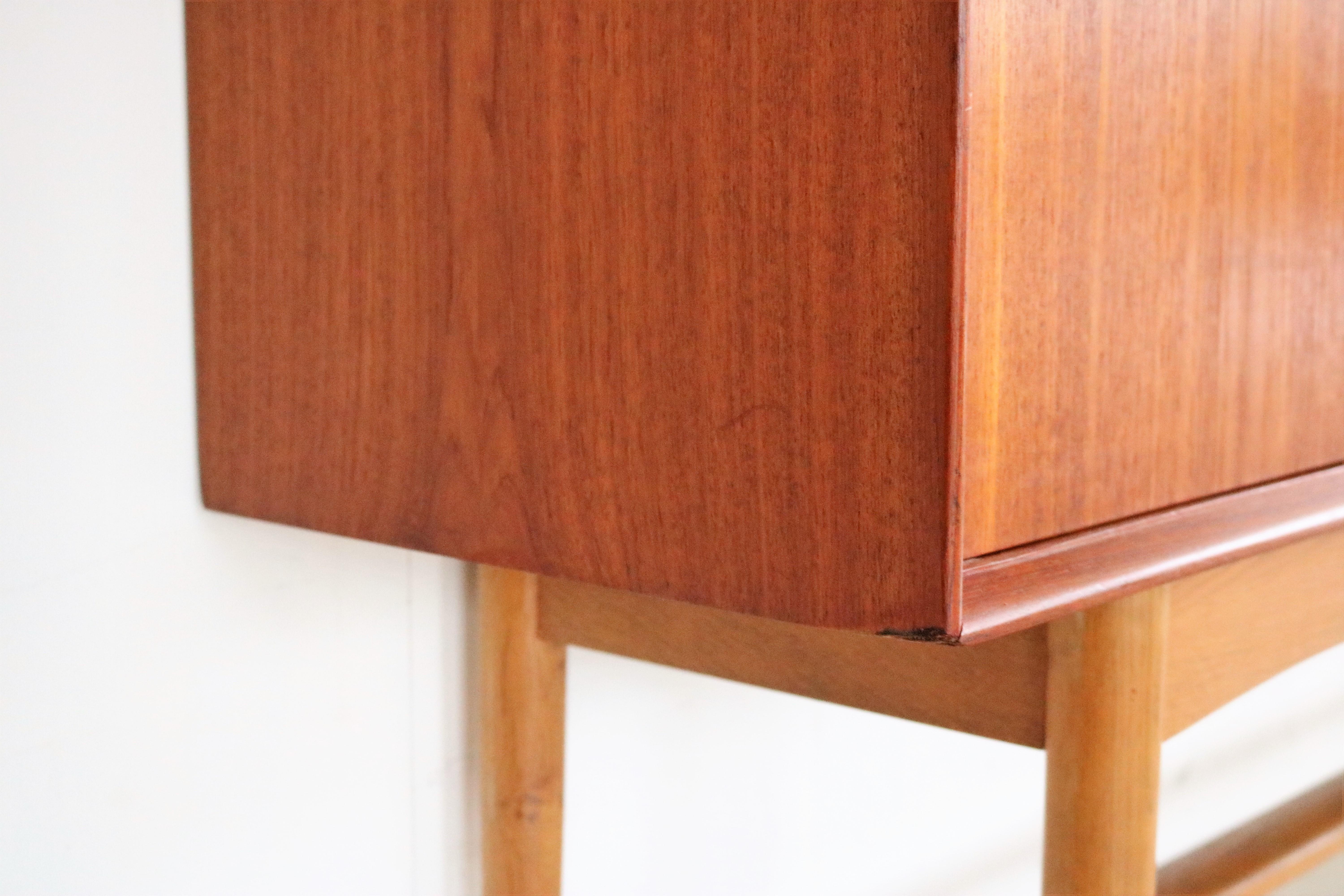 planche haute vintage  commode  cabinet  60s  Danois en vente 6