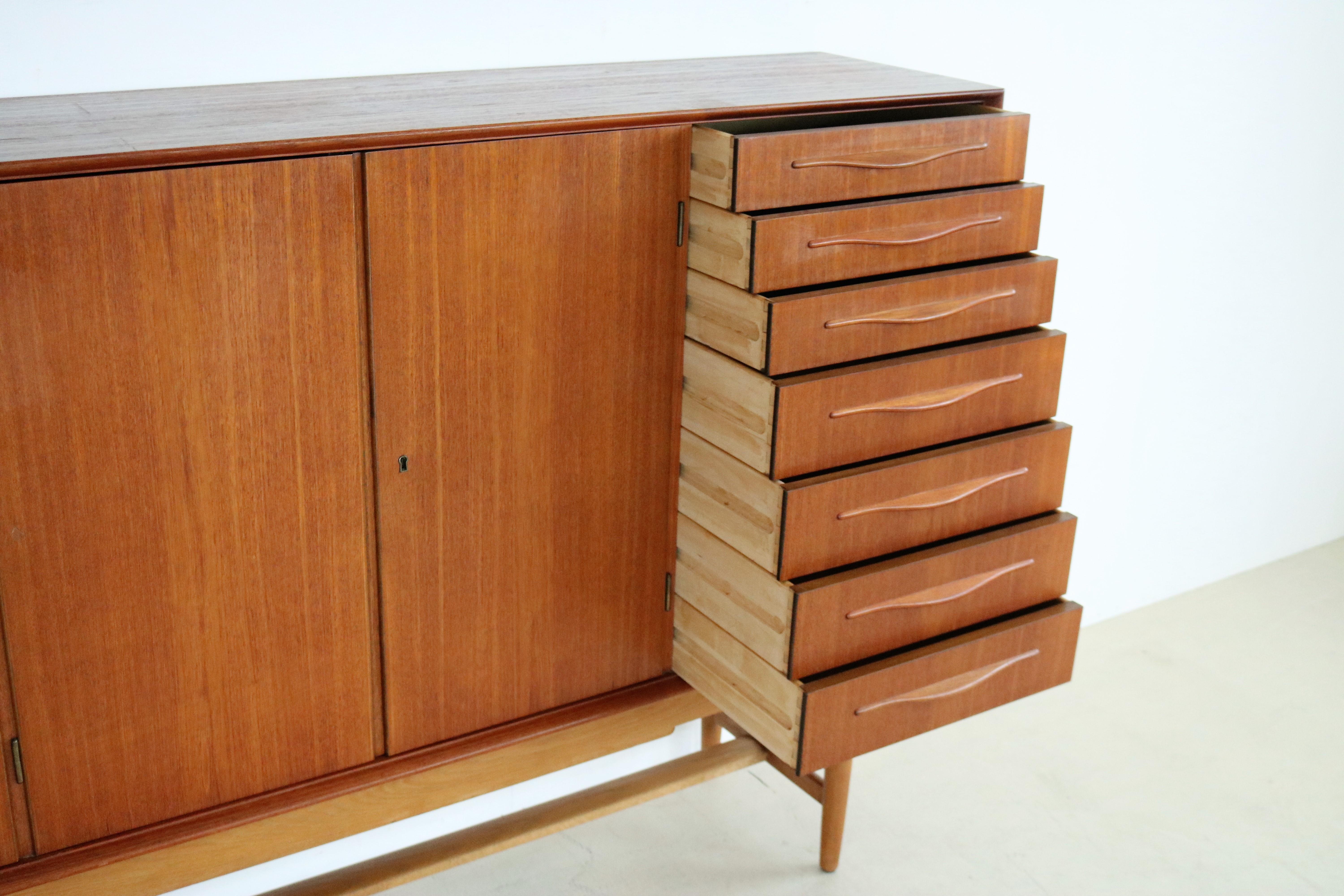 planche haute vintage  commode  cabinet  60s  Danois en vente 3