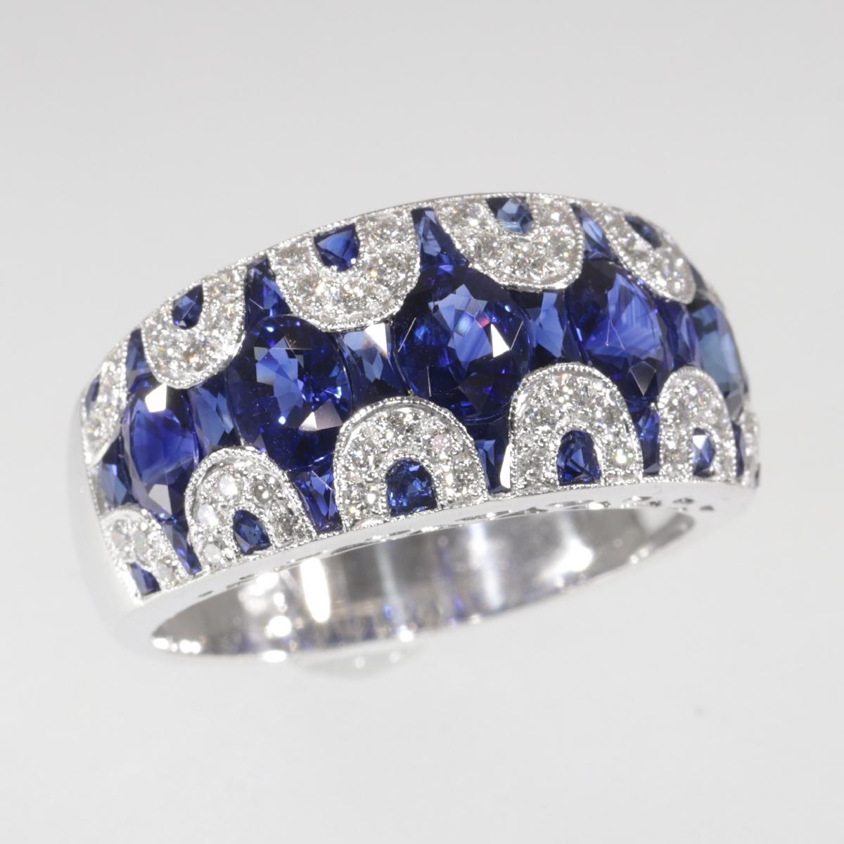 Vintage High Quality 1970s Ring with Diamonds and Sapphire, Great Model For Sale 5