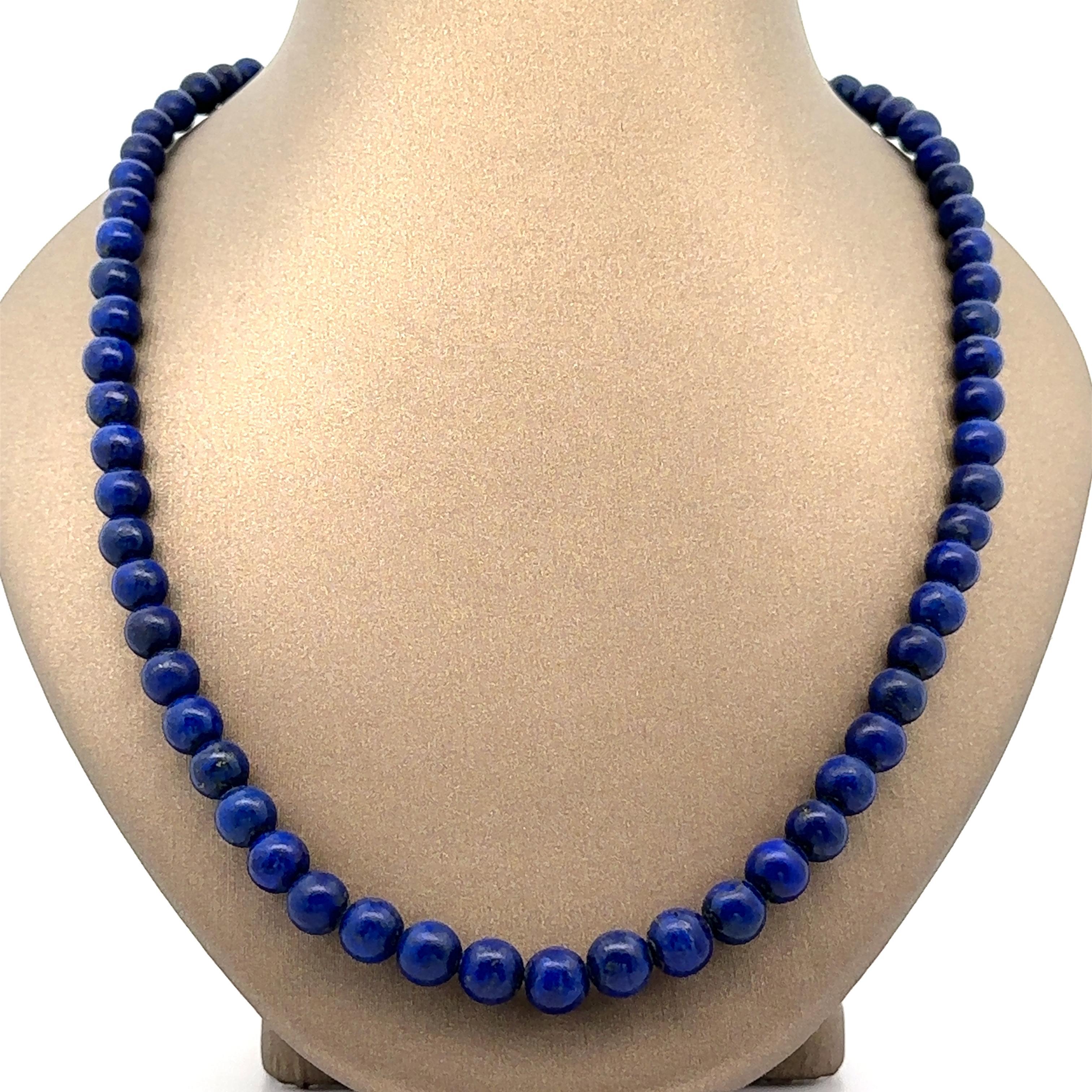 Collar vintage de cuentas graduadas de lapislázuli de alta calidad con cierre de oro blanco en Excelente estado para la venta en Montclair, NJ