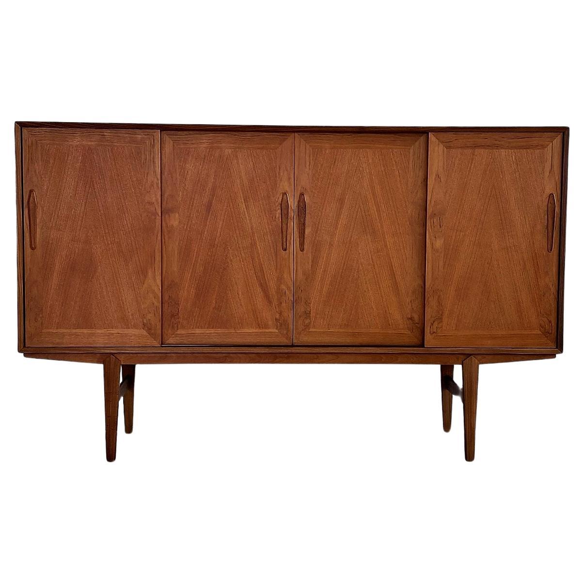 Vintage Highboard from Jensen 
Rasnov
