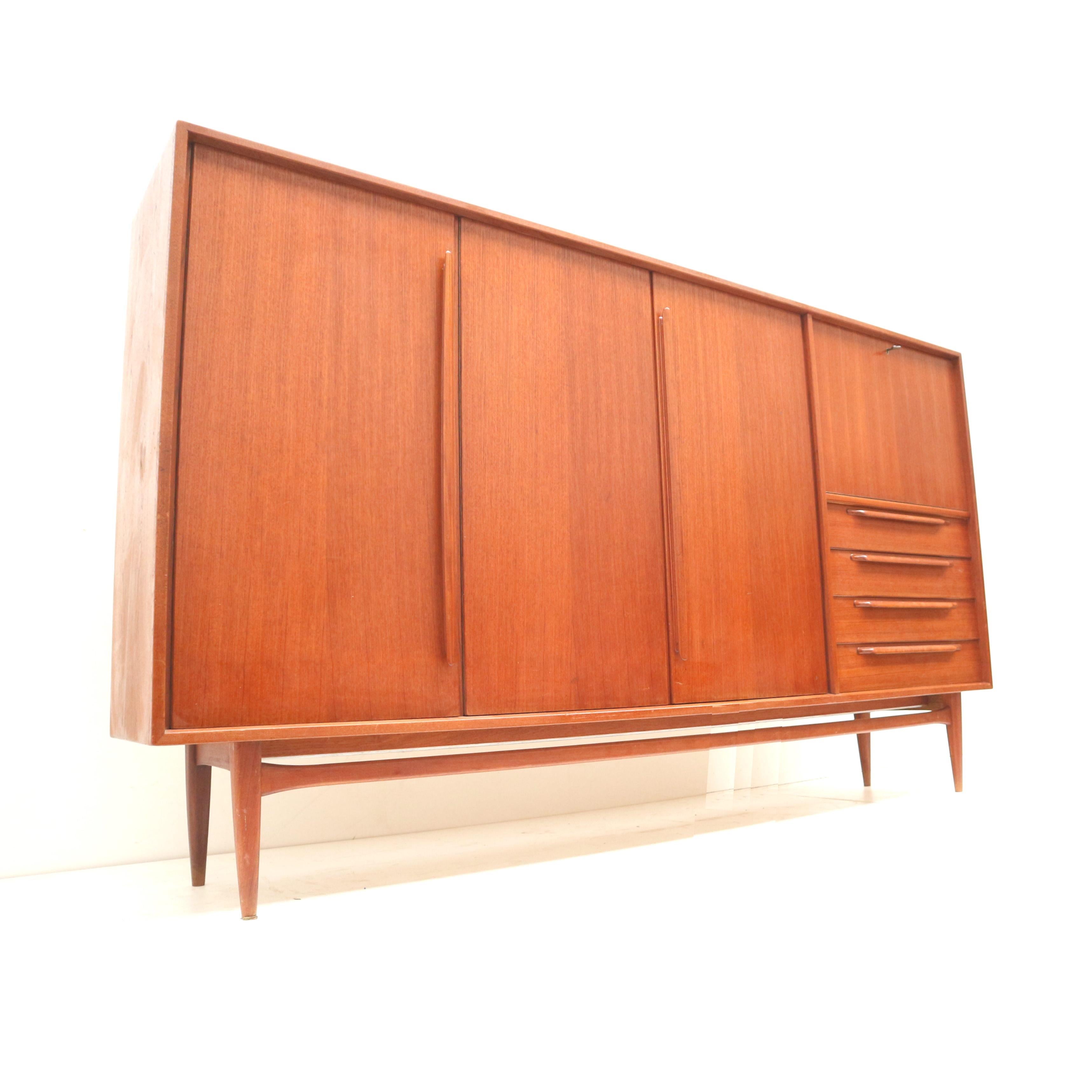 Vintage highboard / sideboard by Heinrich Riestenpatt made in the 60s For Sale 6