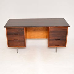 Bureau Hilleplan par Robin Day