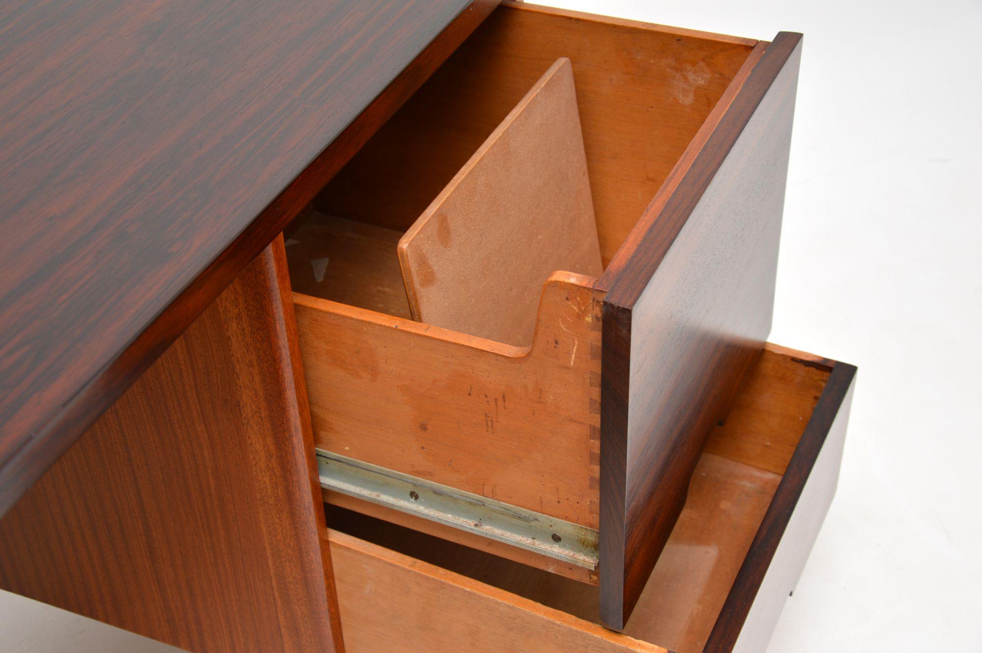 Hilleplan-Schreibtisch von Robin Day, Vintage im Zustand „Gut“ im Angebot in London, GB