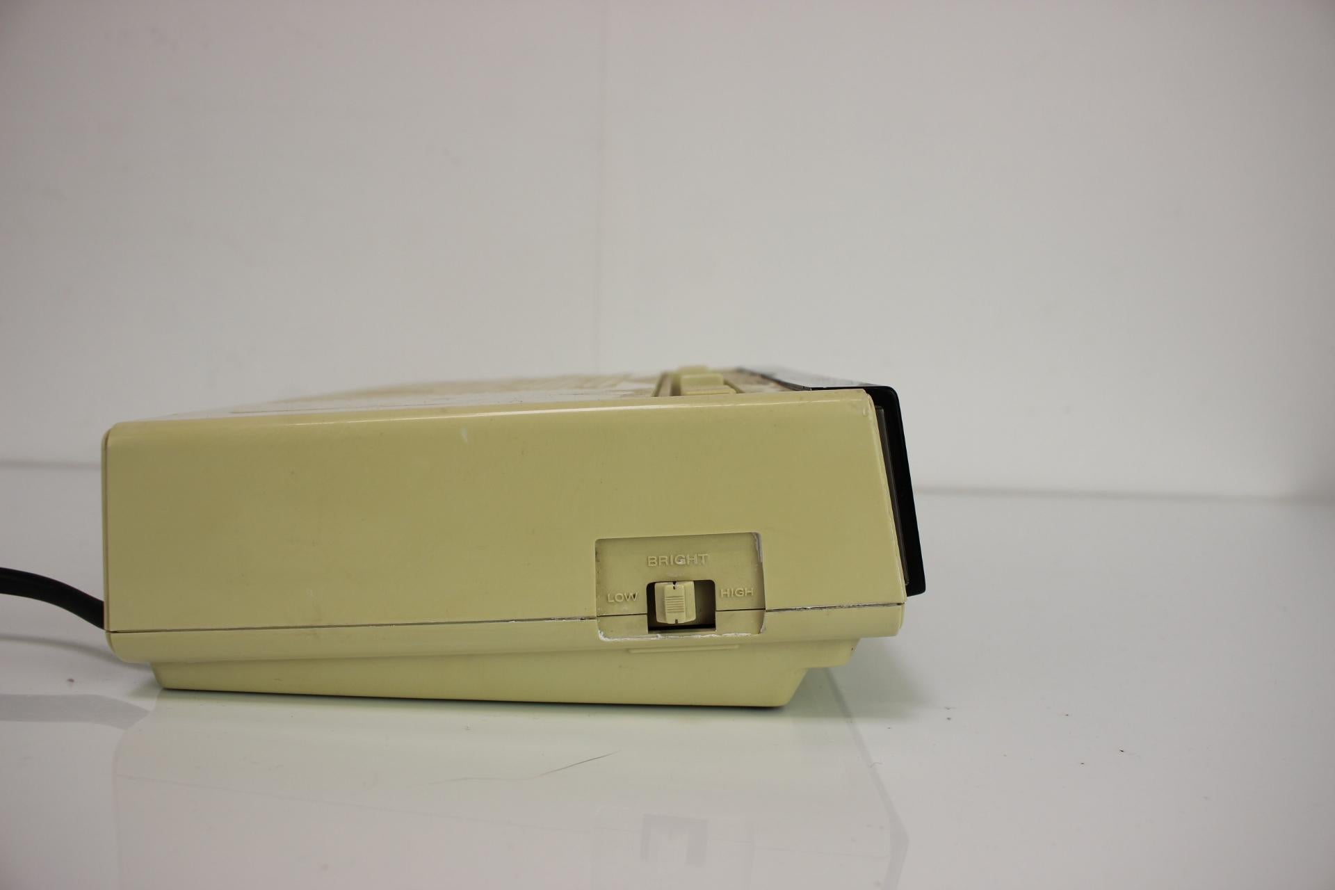 Vintage Hitachi KC-671E Radio Clock, Japan, 1970's 1