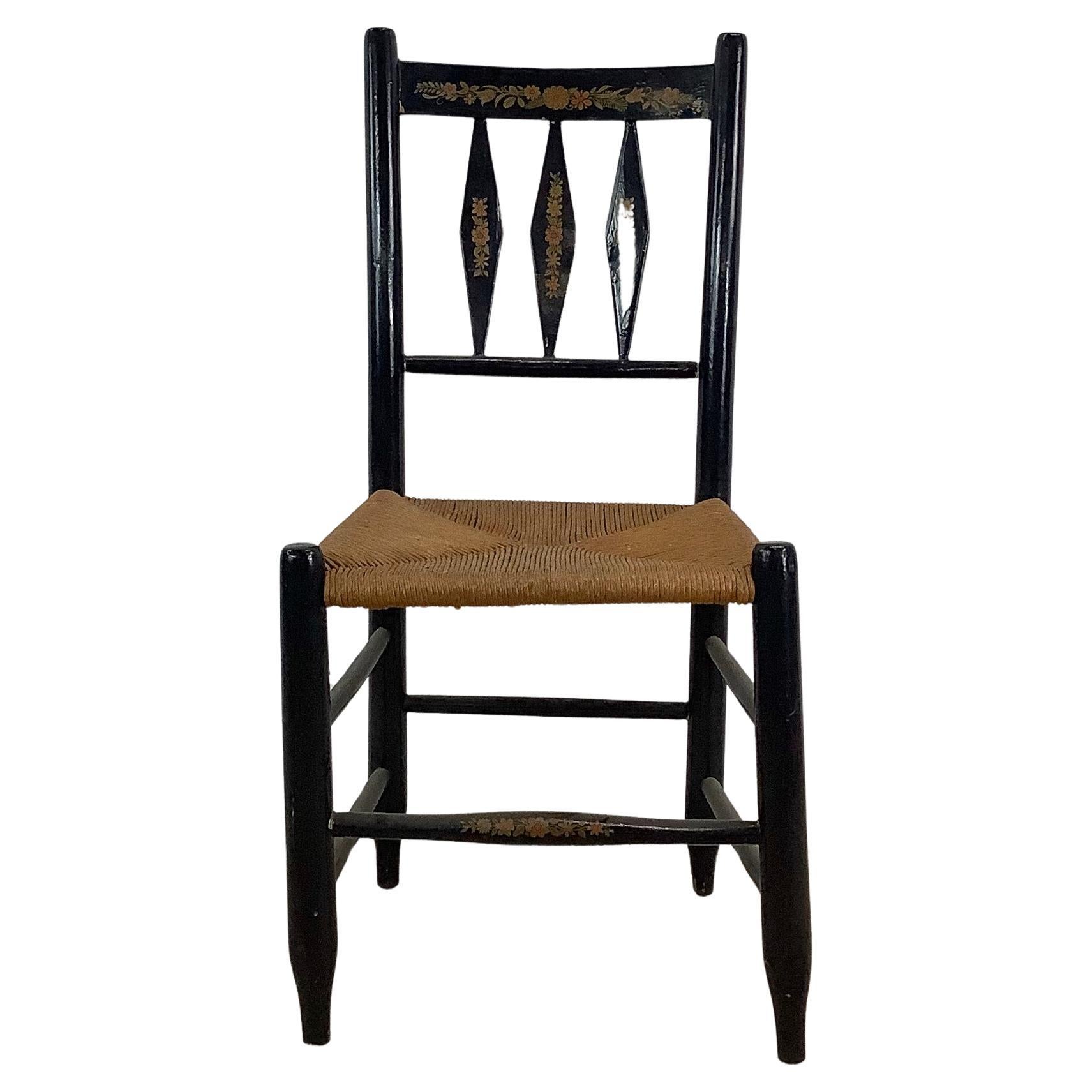 Vintage Hitchcock Beistellstuhl mit Binsen Sitz im Angebot