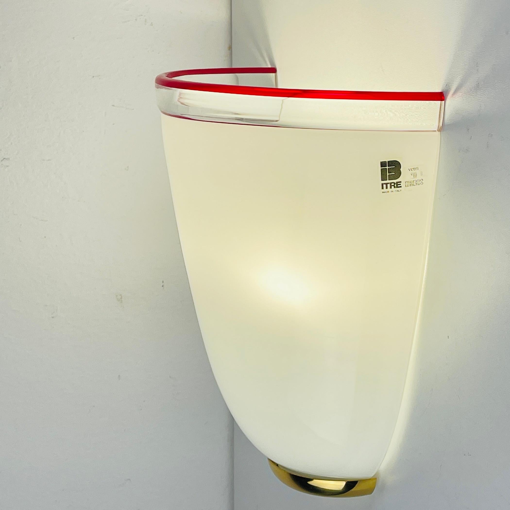 Vintage hite and red murano wall lamp by ITRE, Italy 1980s For Sale 3