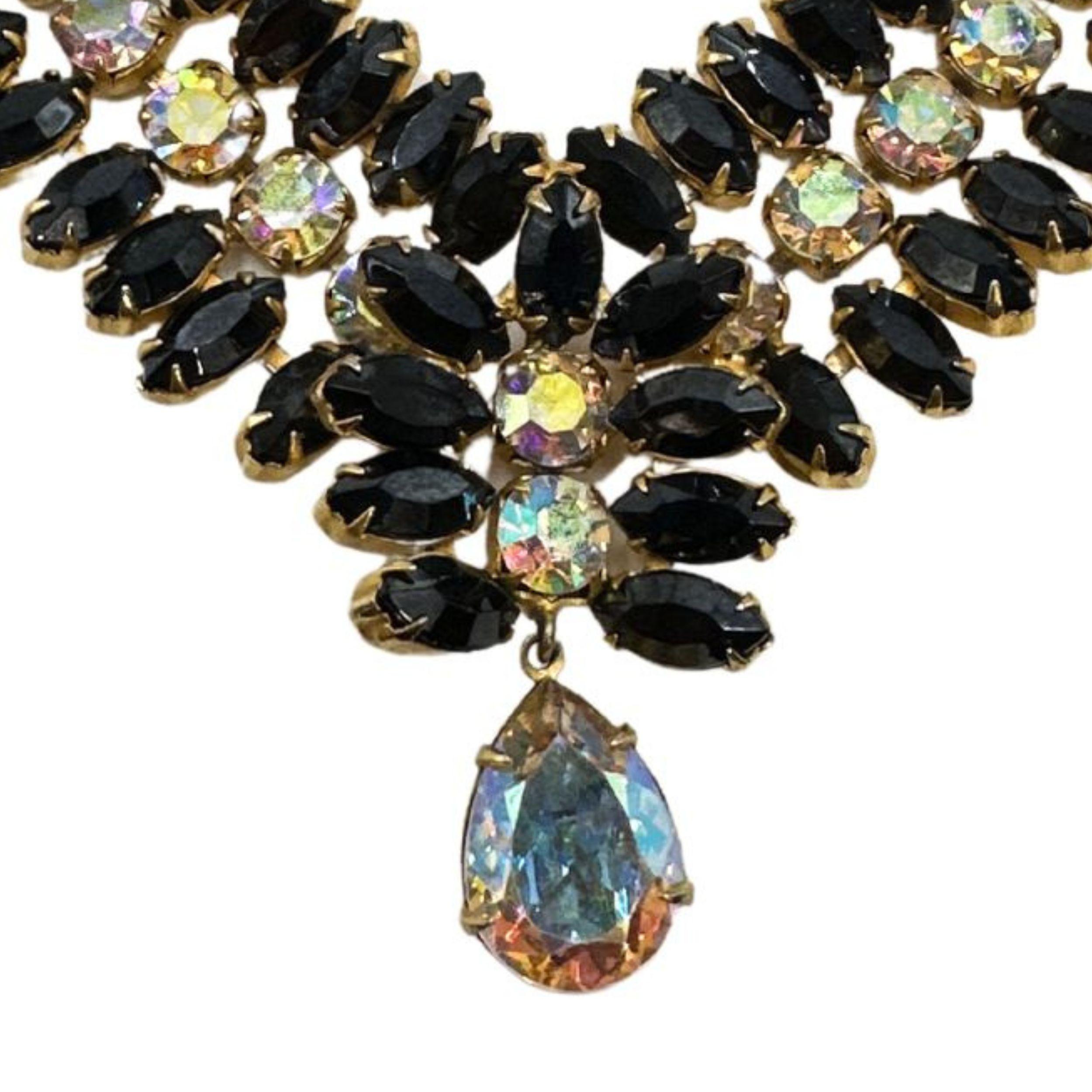 Art Deco Vintage Hobe Rhinestone and Black Glass Bracelet, Unique Feather-Inspired Design For Sale